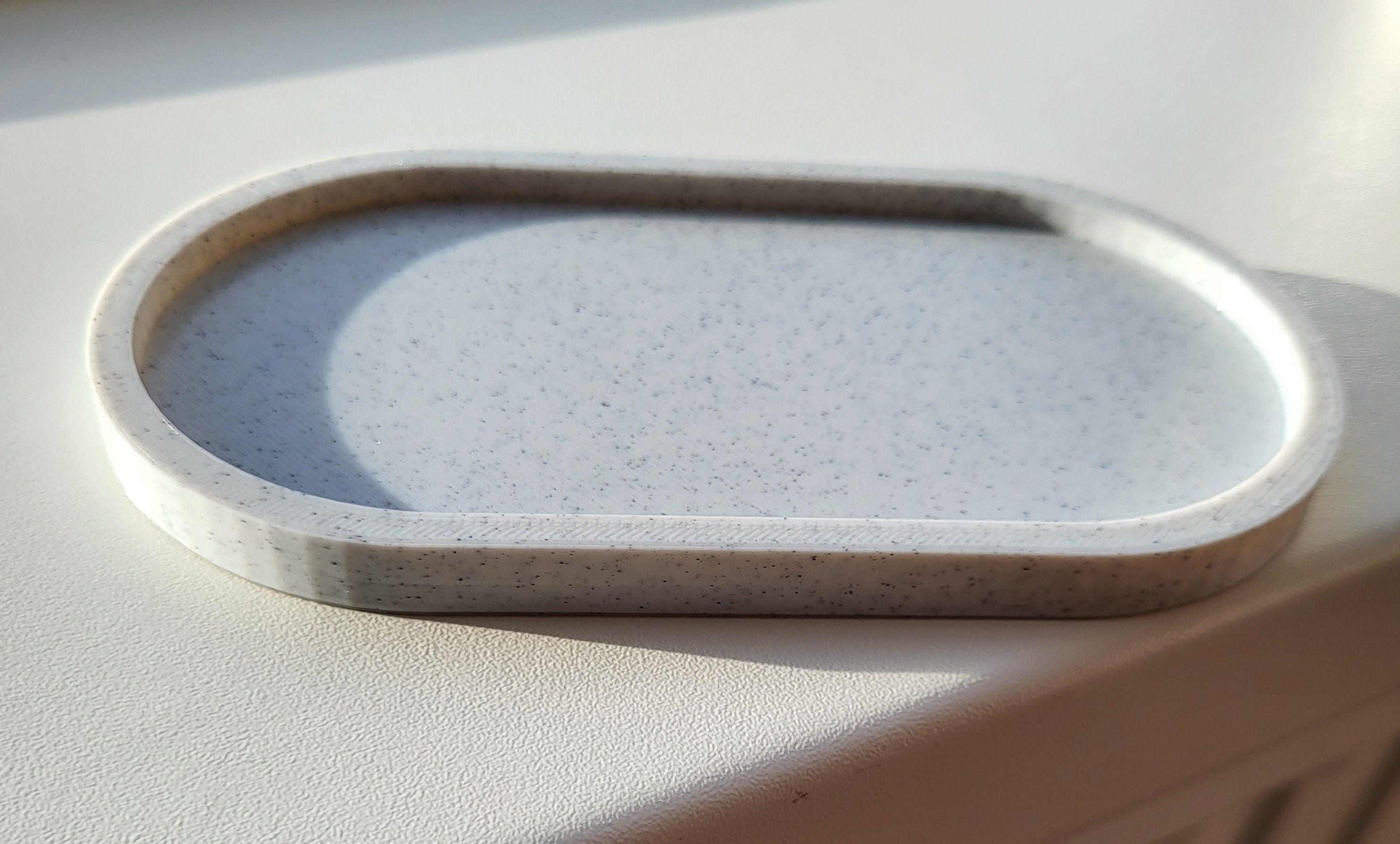 Oval tray