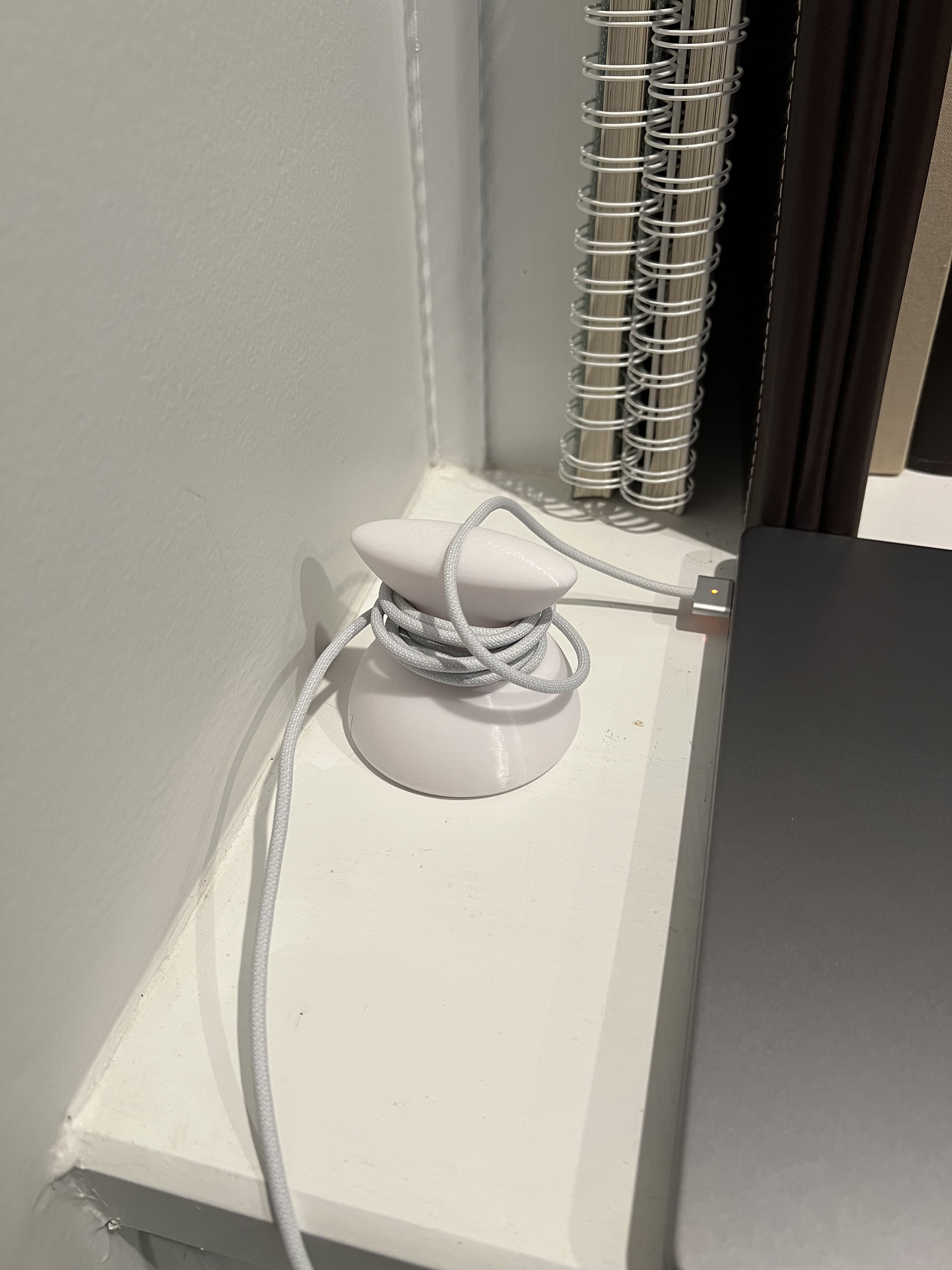 Weighted Cord Organizer