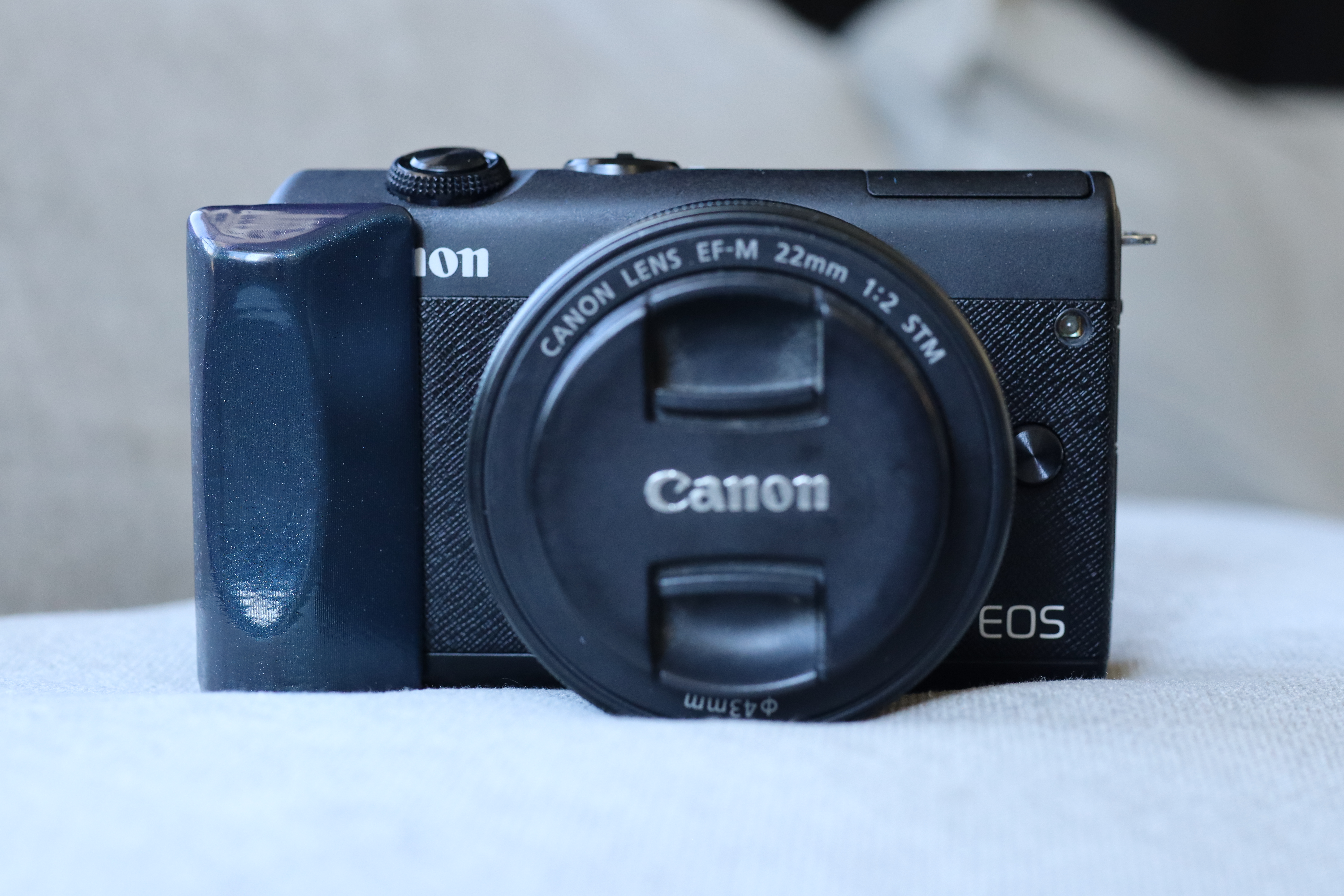 Canon EOS M200 Side Grip — miniatura 2