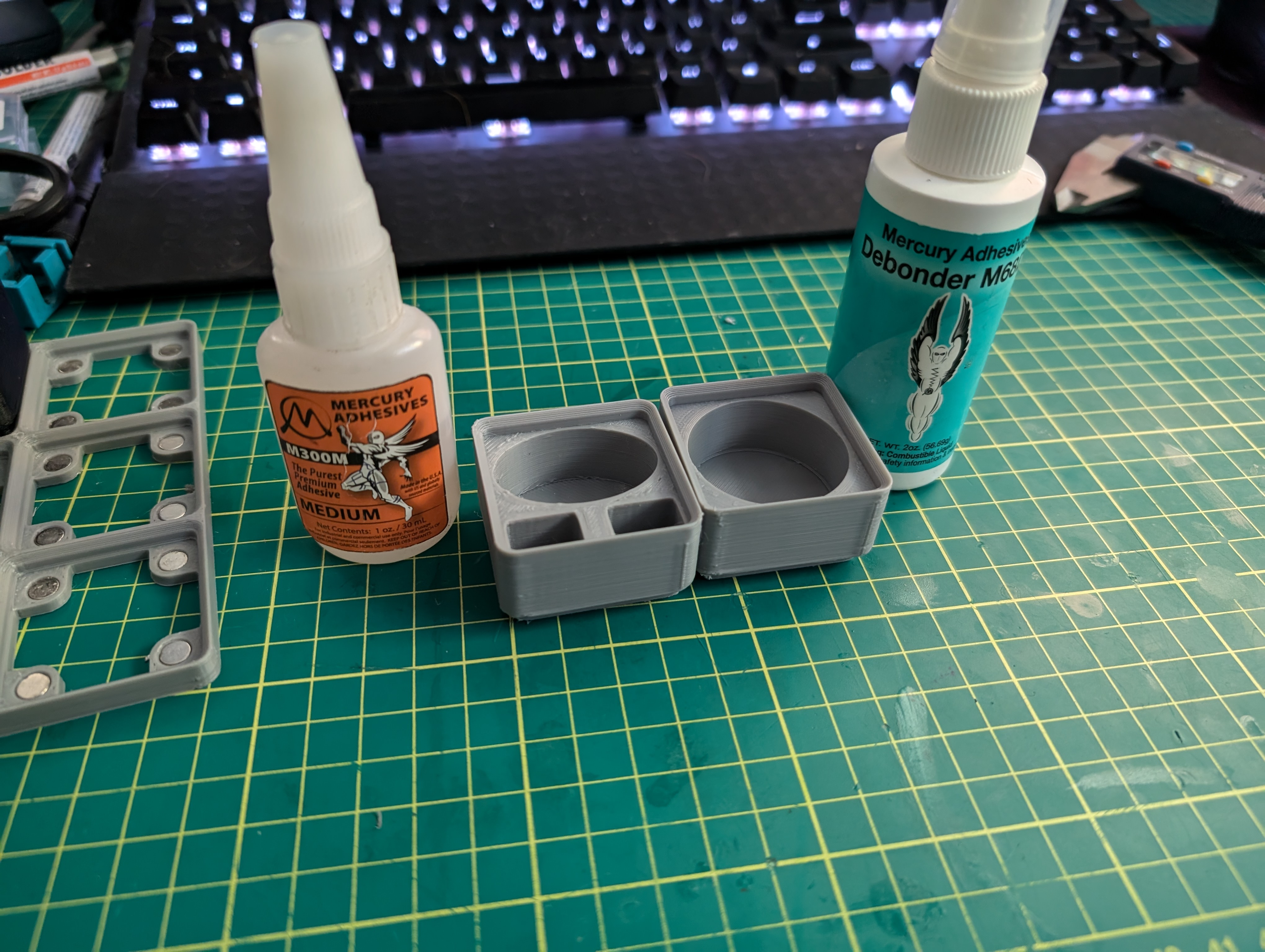 Gridfinity Mercury Adhesive Holders 3D model thumbnail