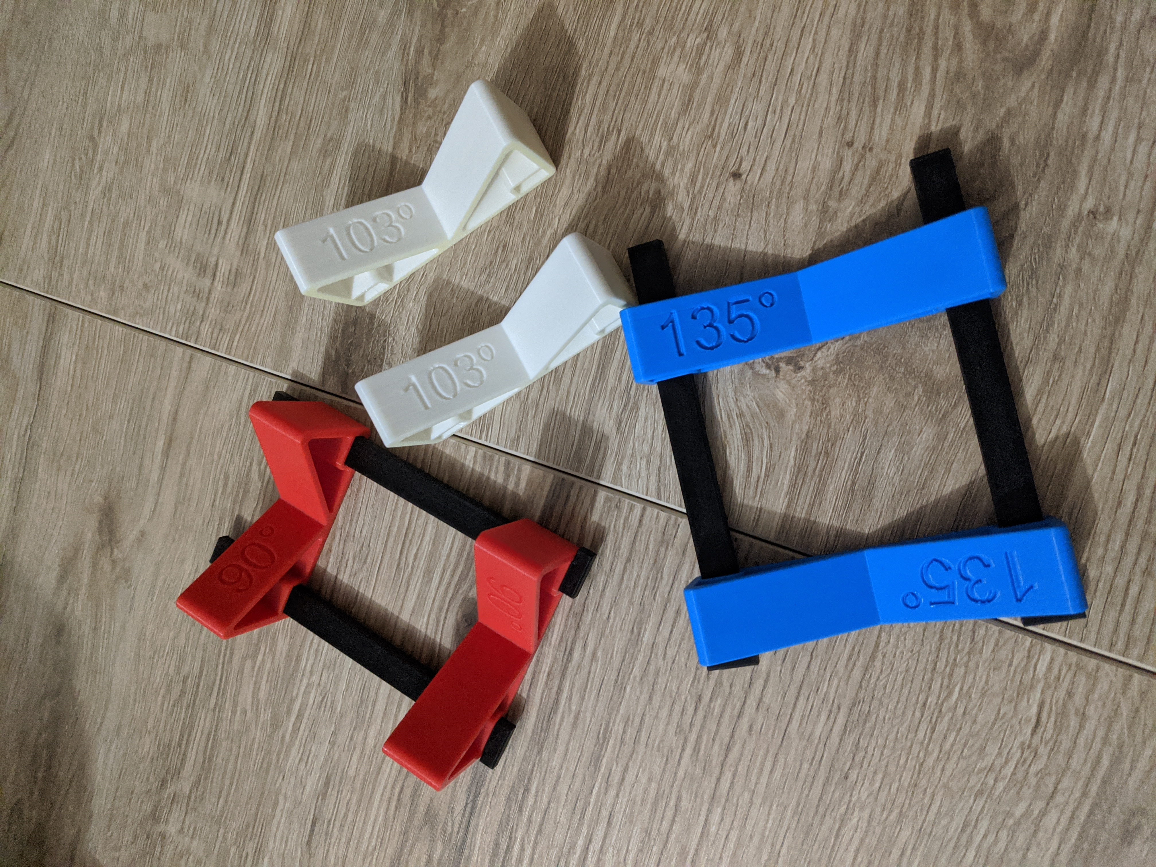 Parameterized stained glass angle soldering jig
