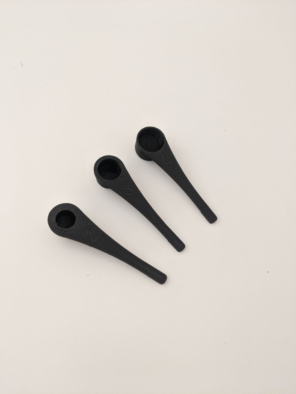 Dextrose measuring spoons 2, 3 and 4 grams