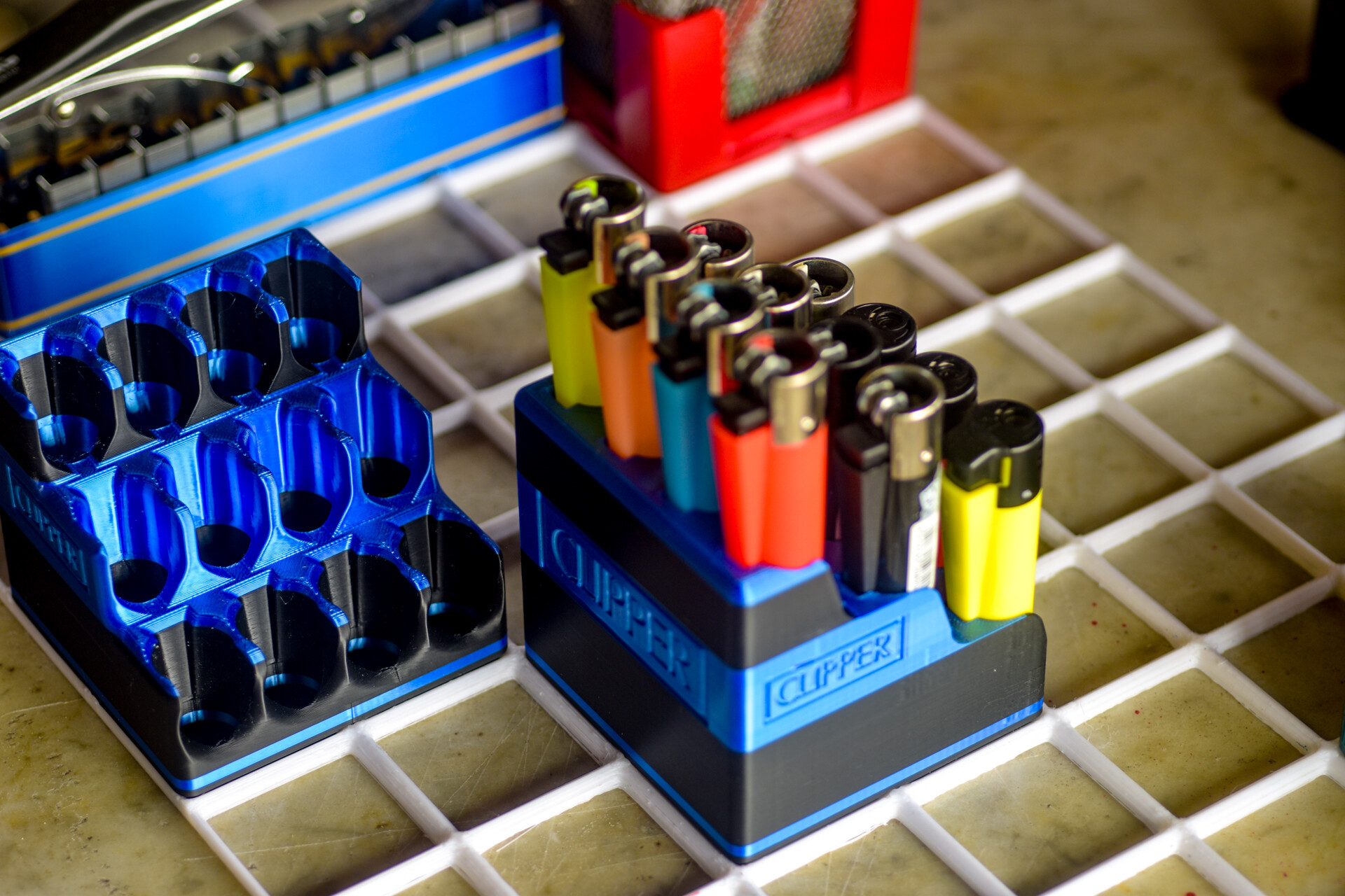 Gridfinity 2x2 Clipper Stand (12 lighters)