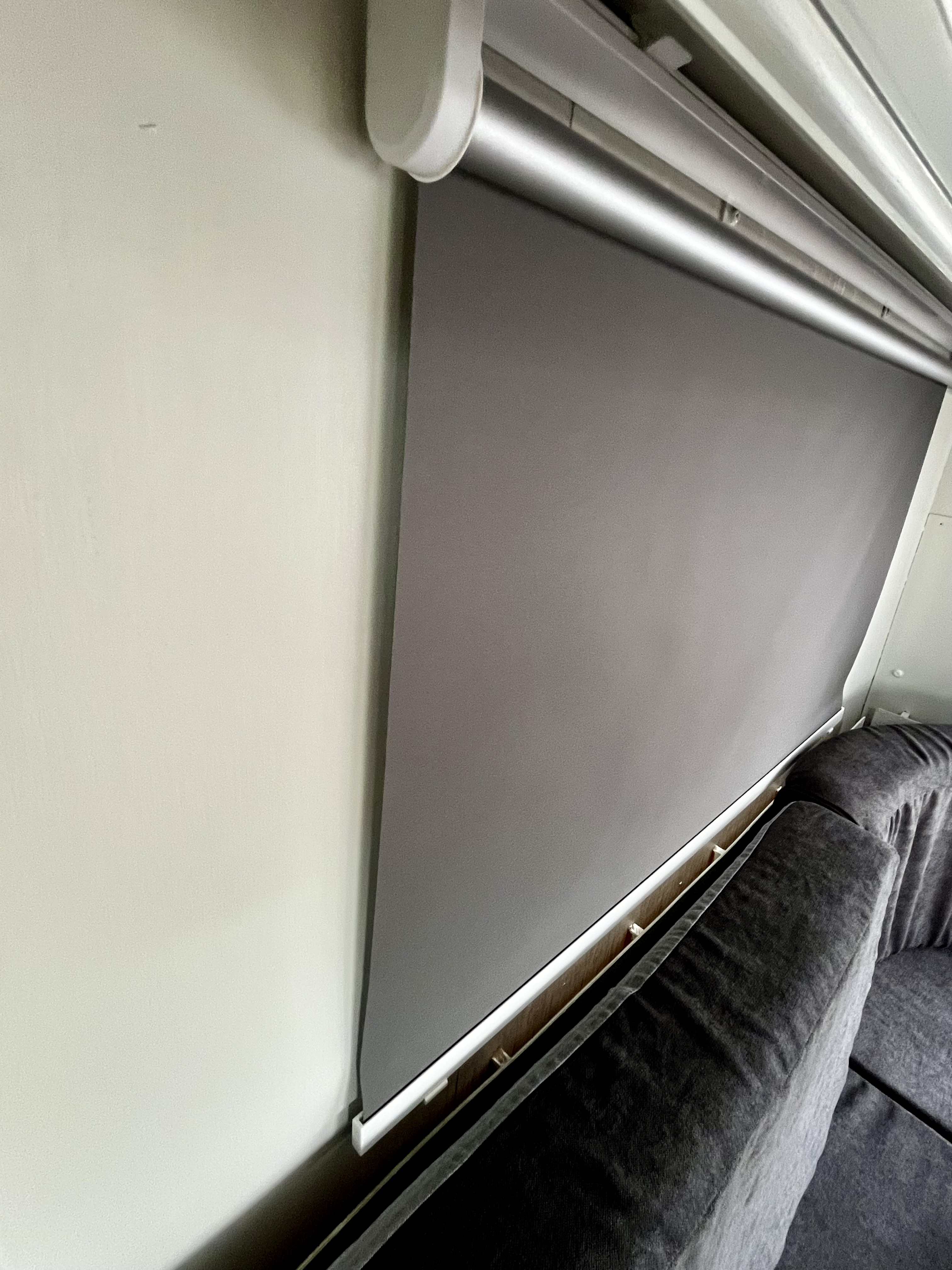 Caravan Shutter Holder / Wohnwagen Rollohalter