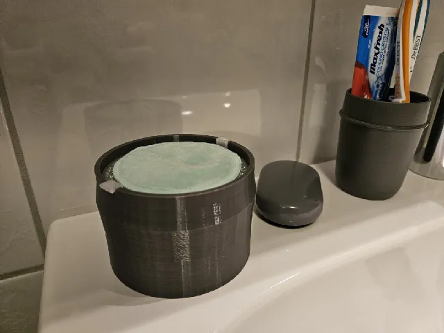 Makeup remover pads holder