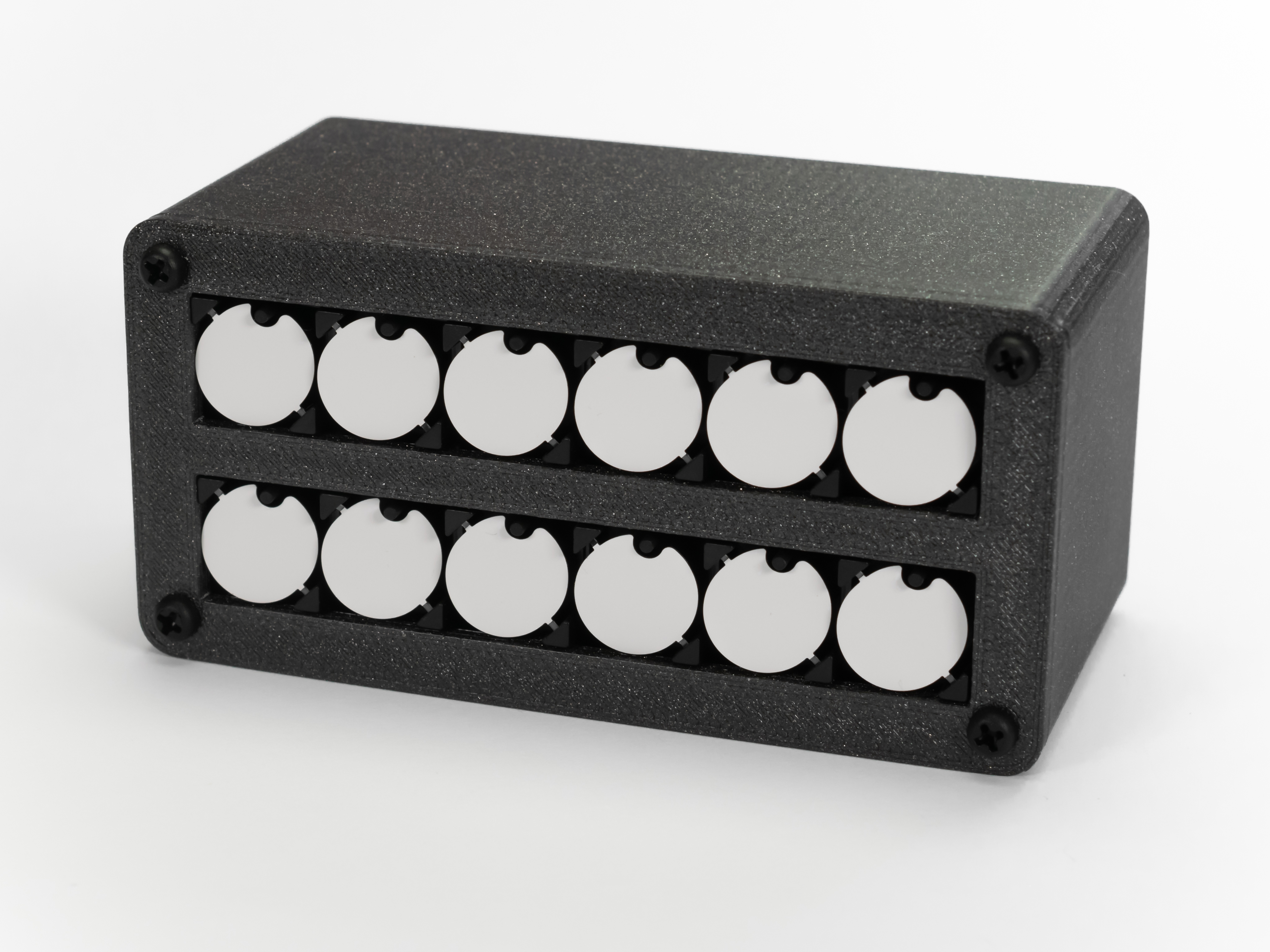 Miniatura 4 do modelo 3D No.1 - 3D Printed Casing for Flip-disc Binary Clock