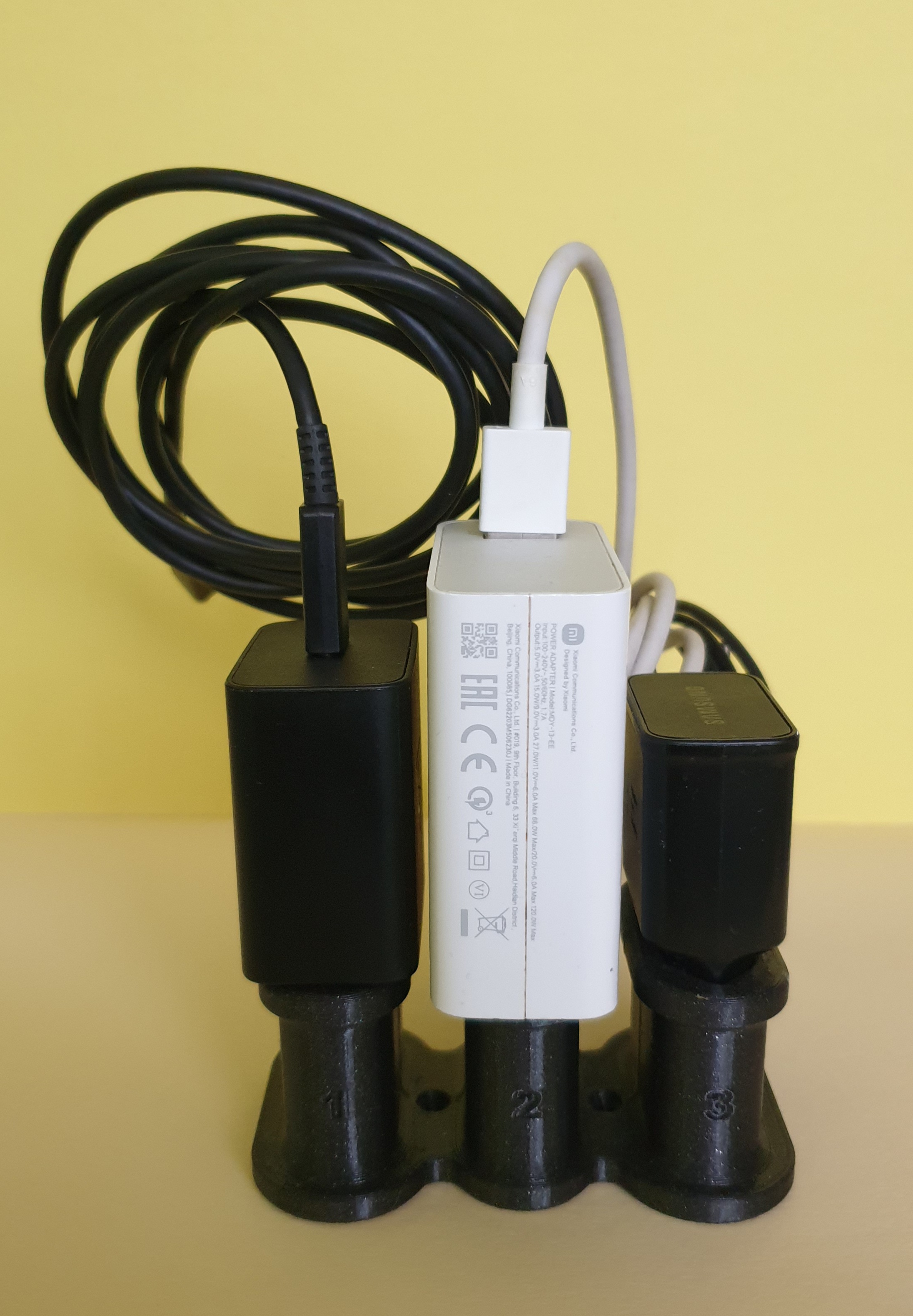 Soporte tres cargadores (dos modelos). Support three chargers (two models) — miniatura 2