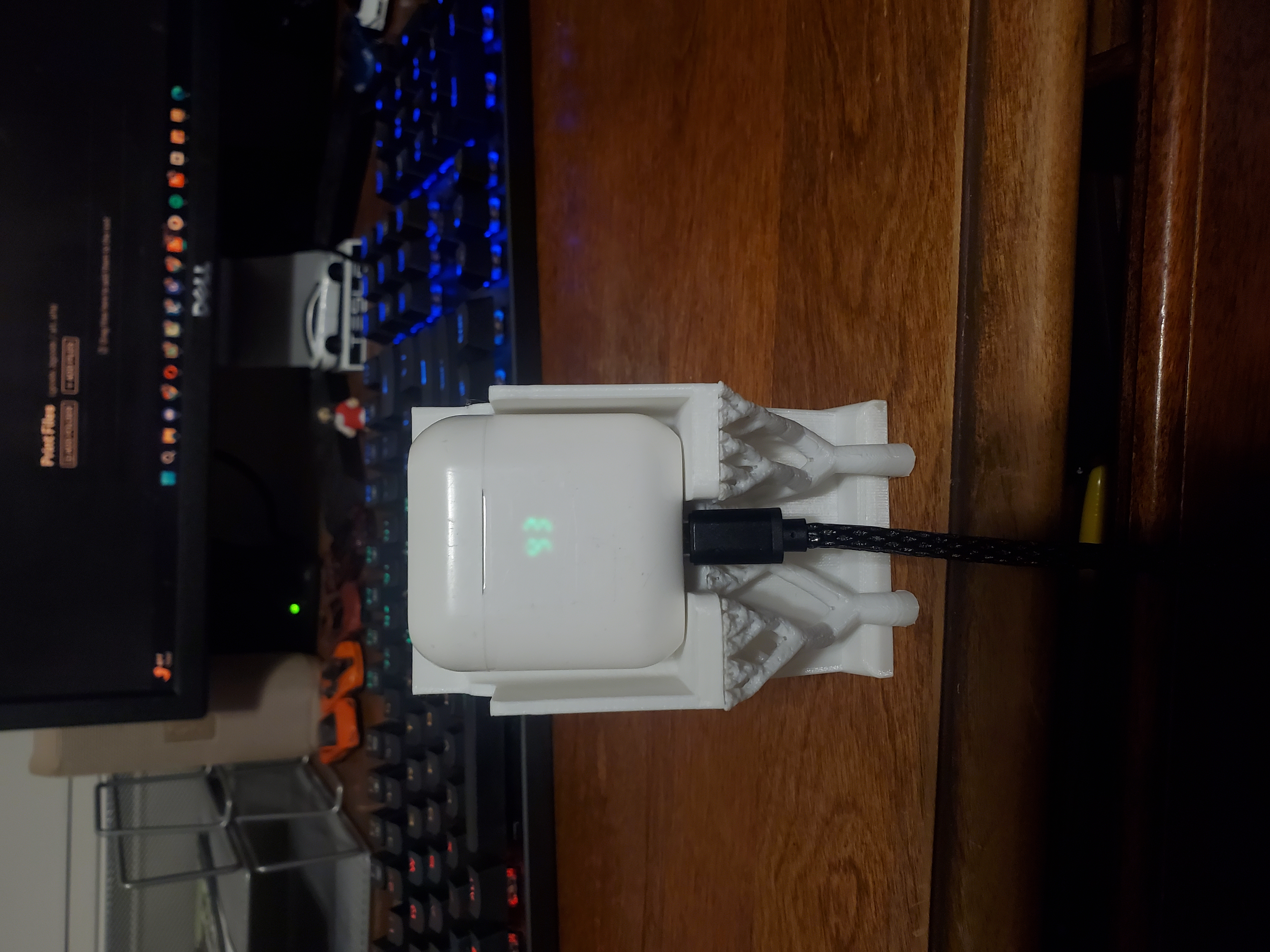 Earbuds Desk Stand