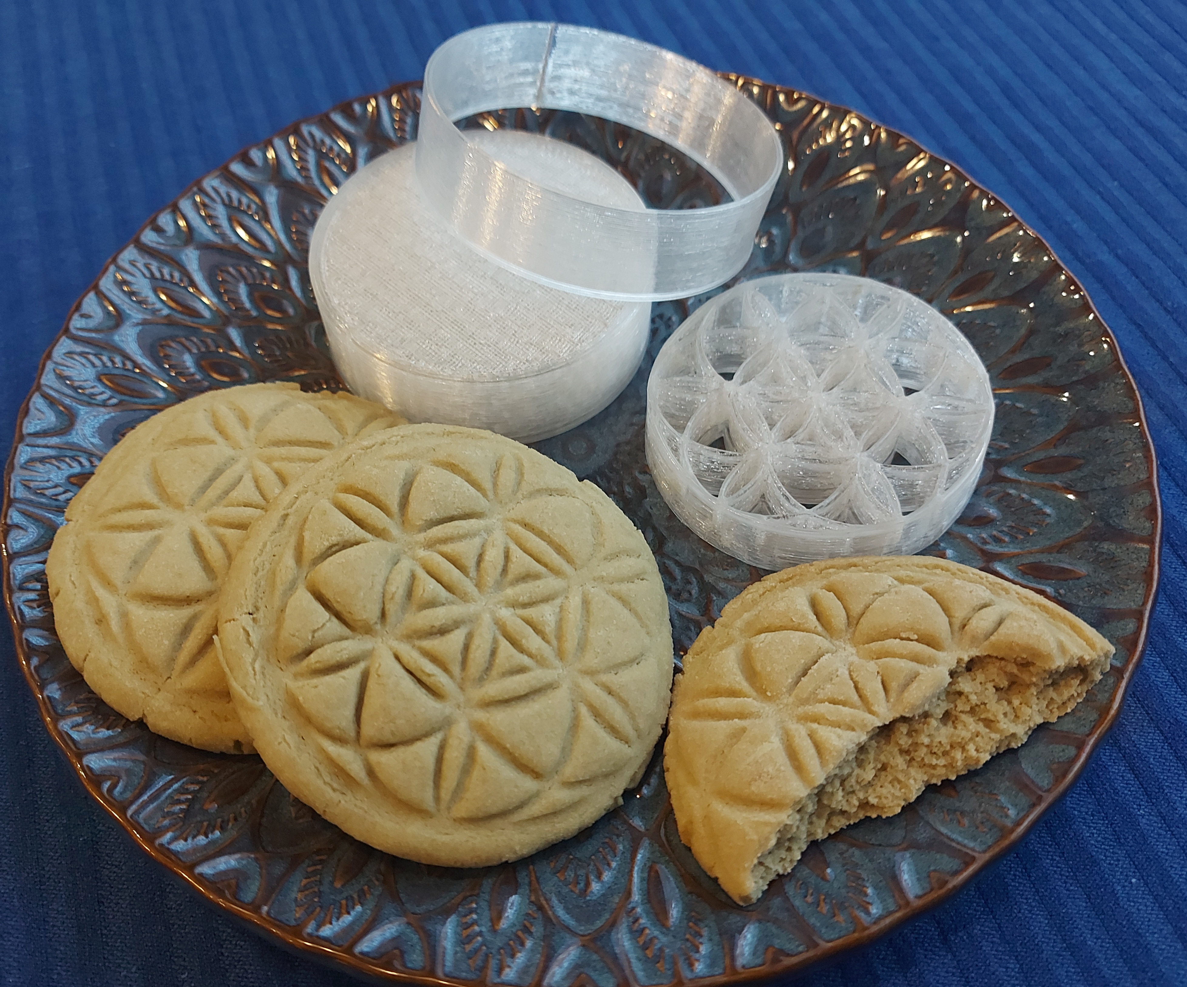 Cookie press system with recipe! (link to Instructables)