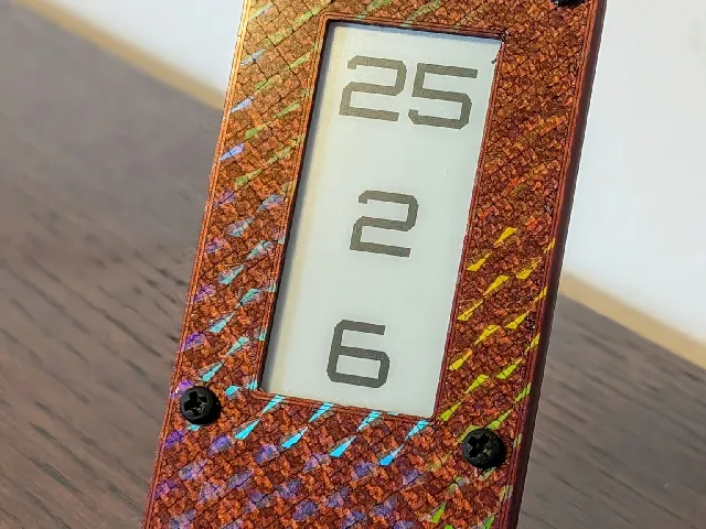 Portrait stand for Adafruit eInk Featherwing