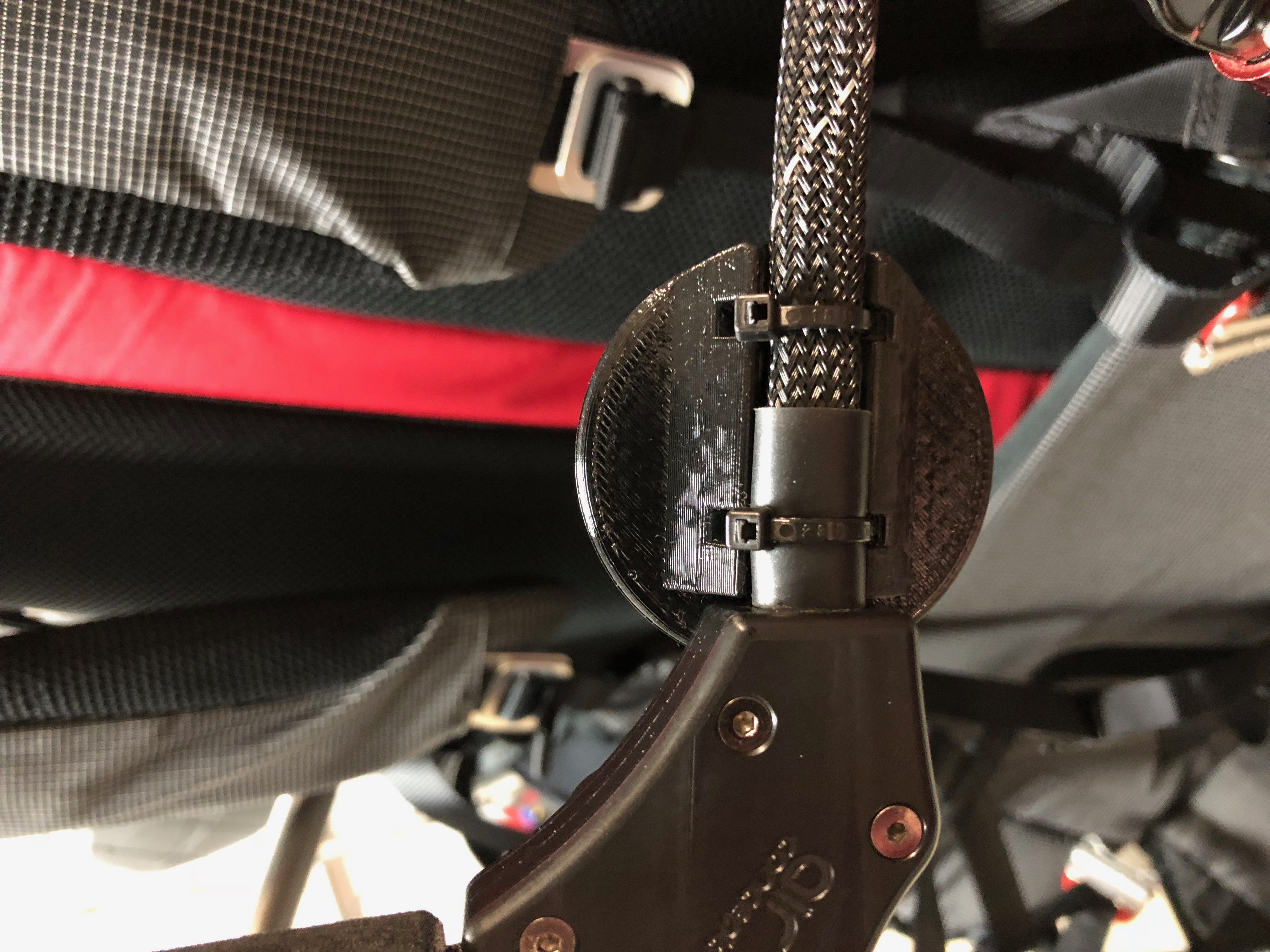 Miniatura 2 do modelo 3D Paramotor Throttle Mirror Holder