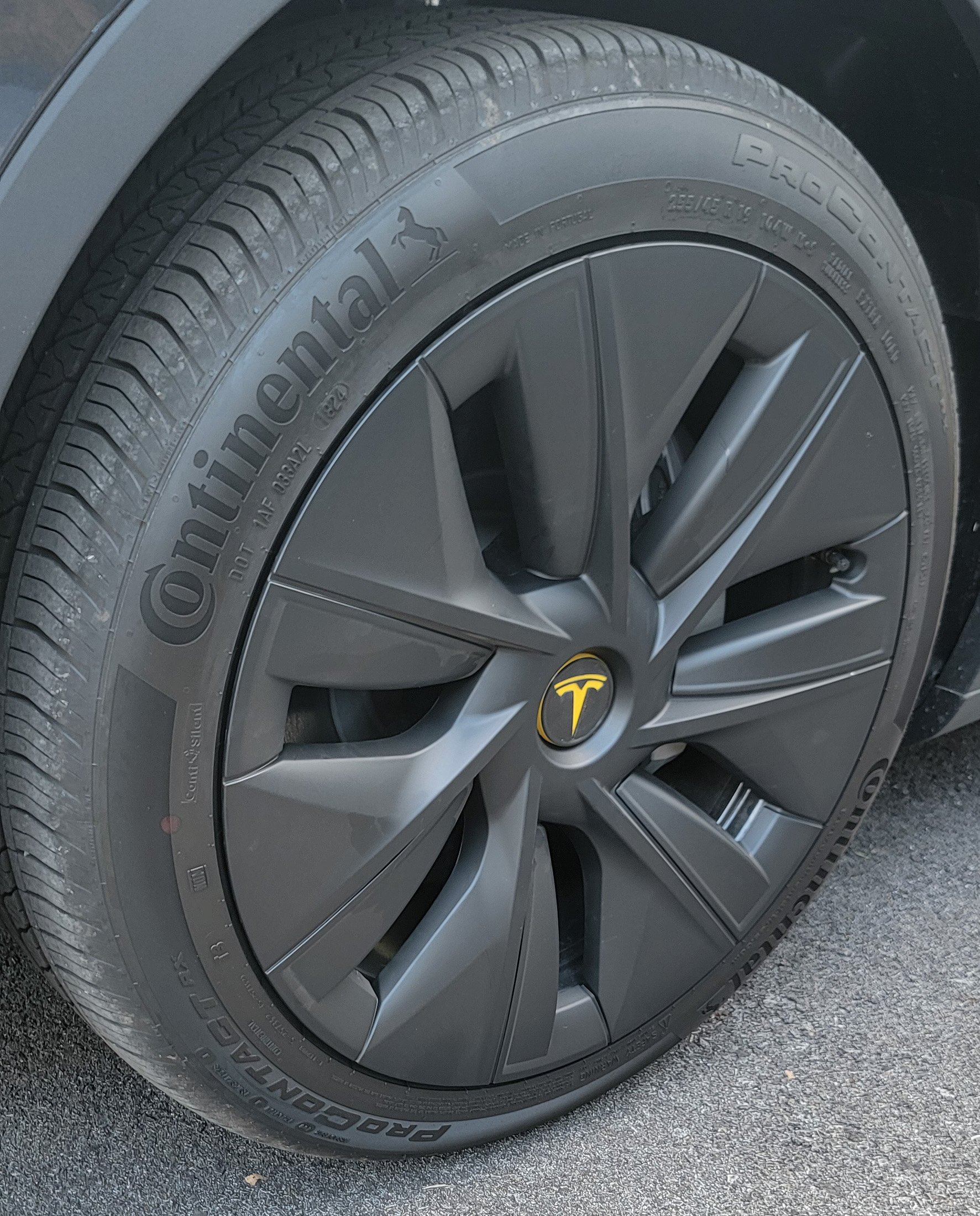 Tesla Model Y Wheel Cover Hub Cap Center Logo