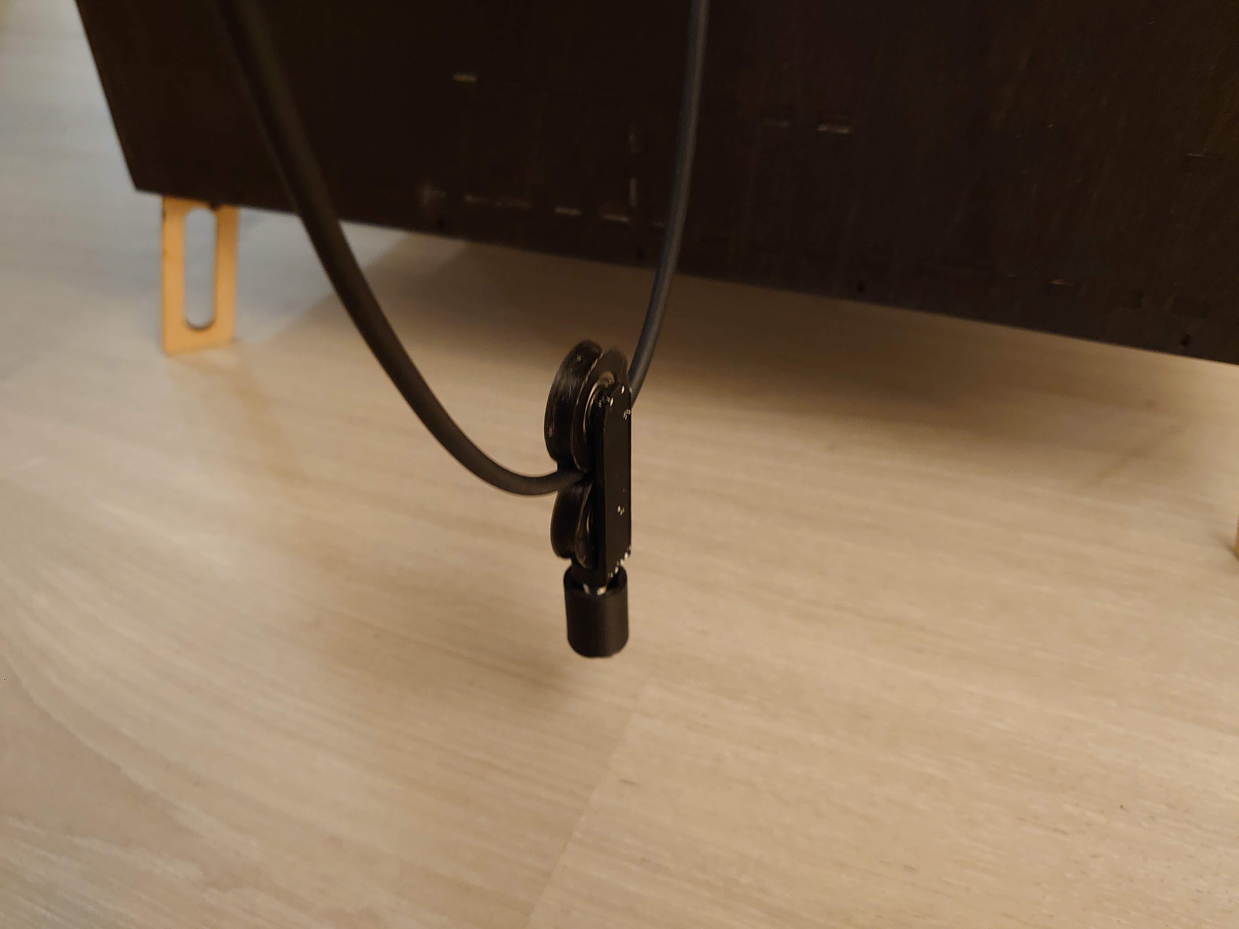 Miniatura 3 do modelo 3D Headphone cable puller V1