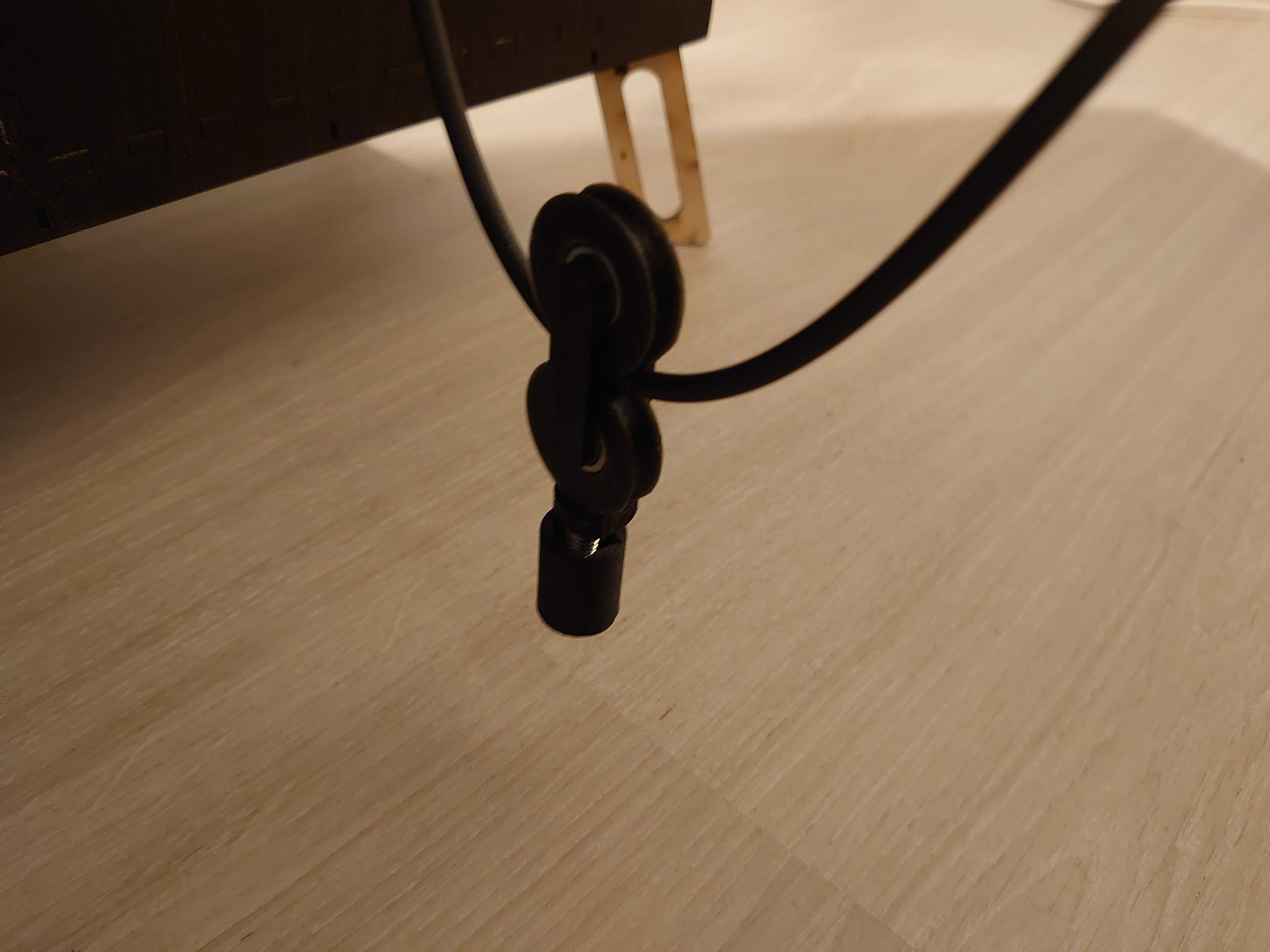 Miniatura 4 do modelo 3D Headphone cable puller V1