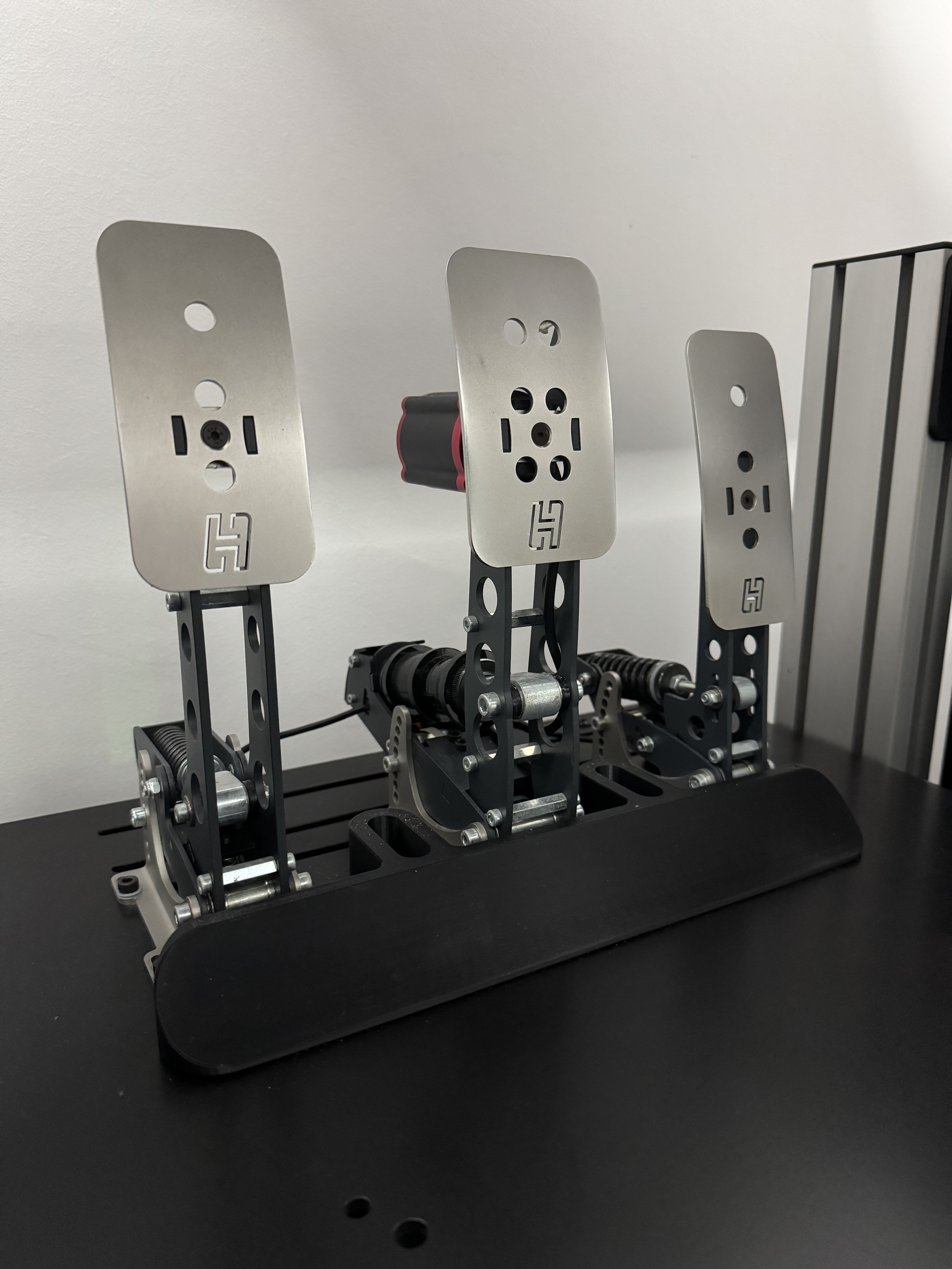 Pedal foot rest platform