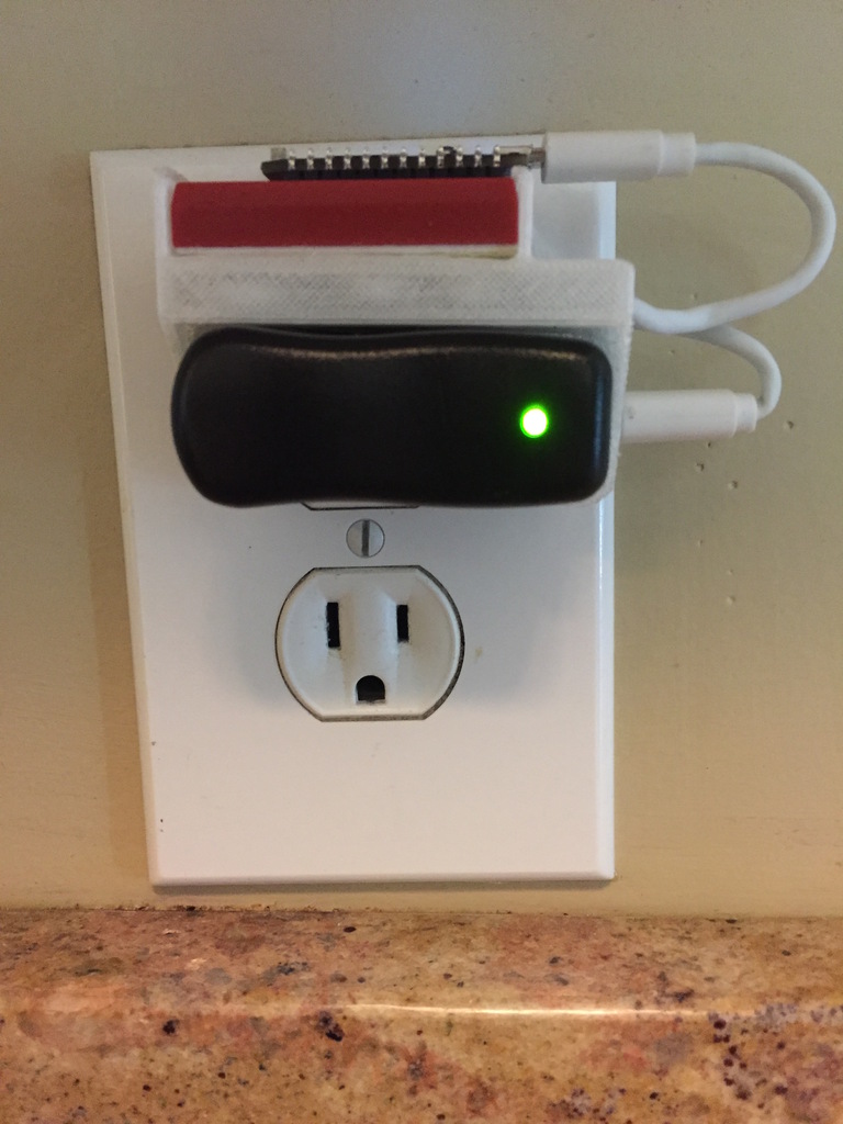 Tiny Breadboard Mount for USB Power Supply — miniatura 4