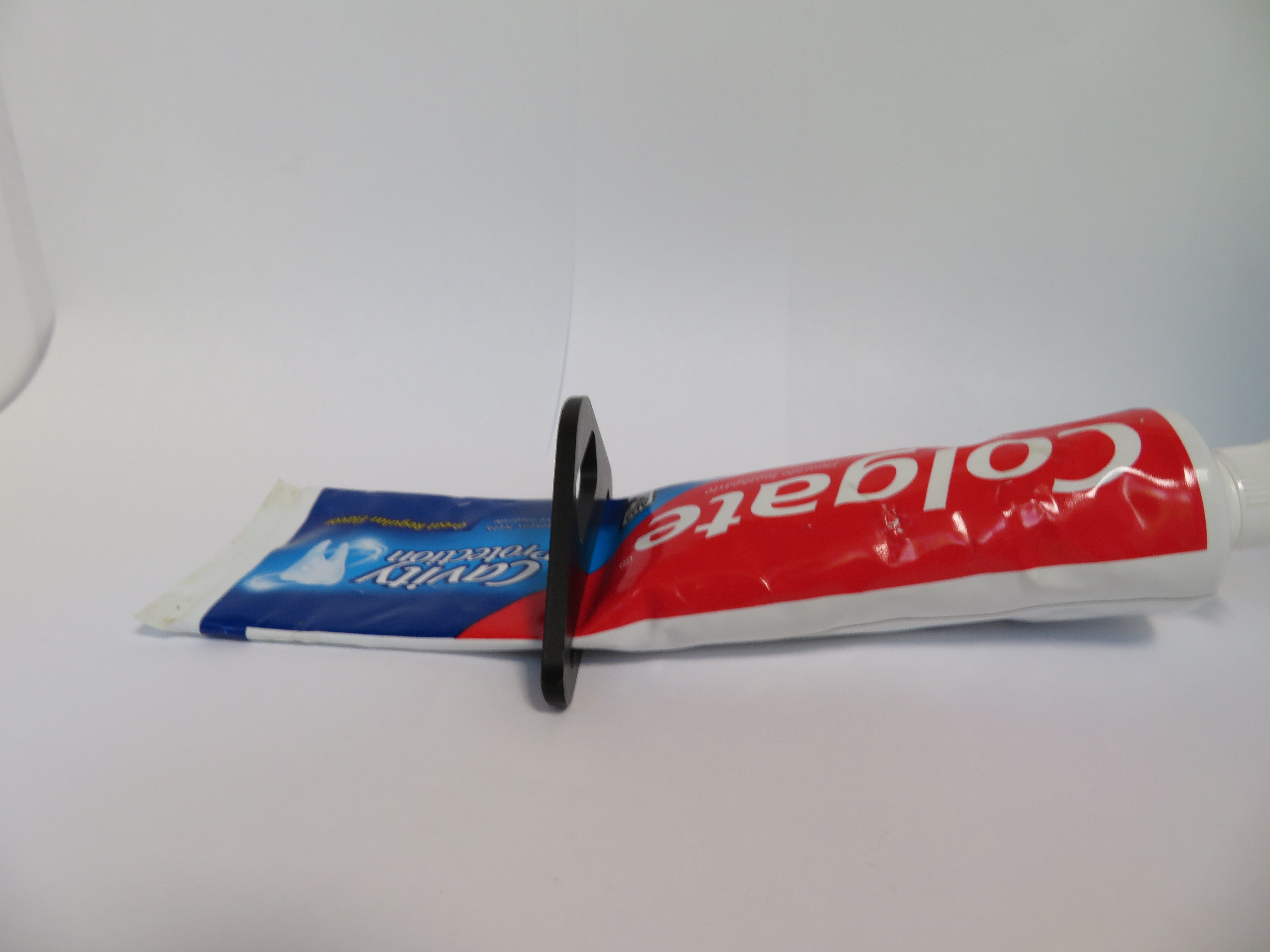 Miniatura 4 do modelo 3D Tooth-Paste Squeezer (Travel Version)