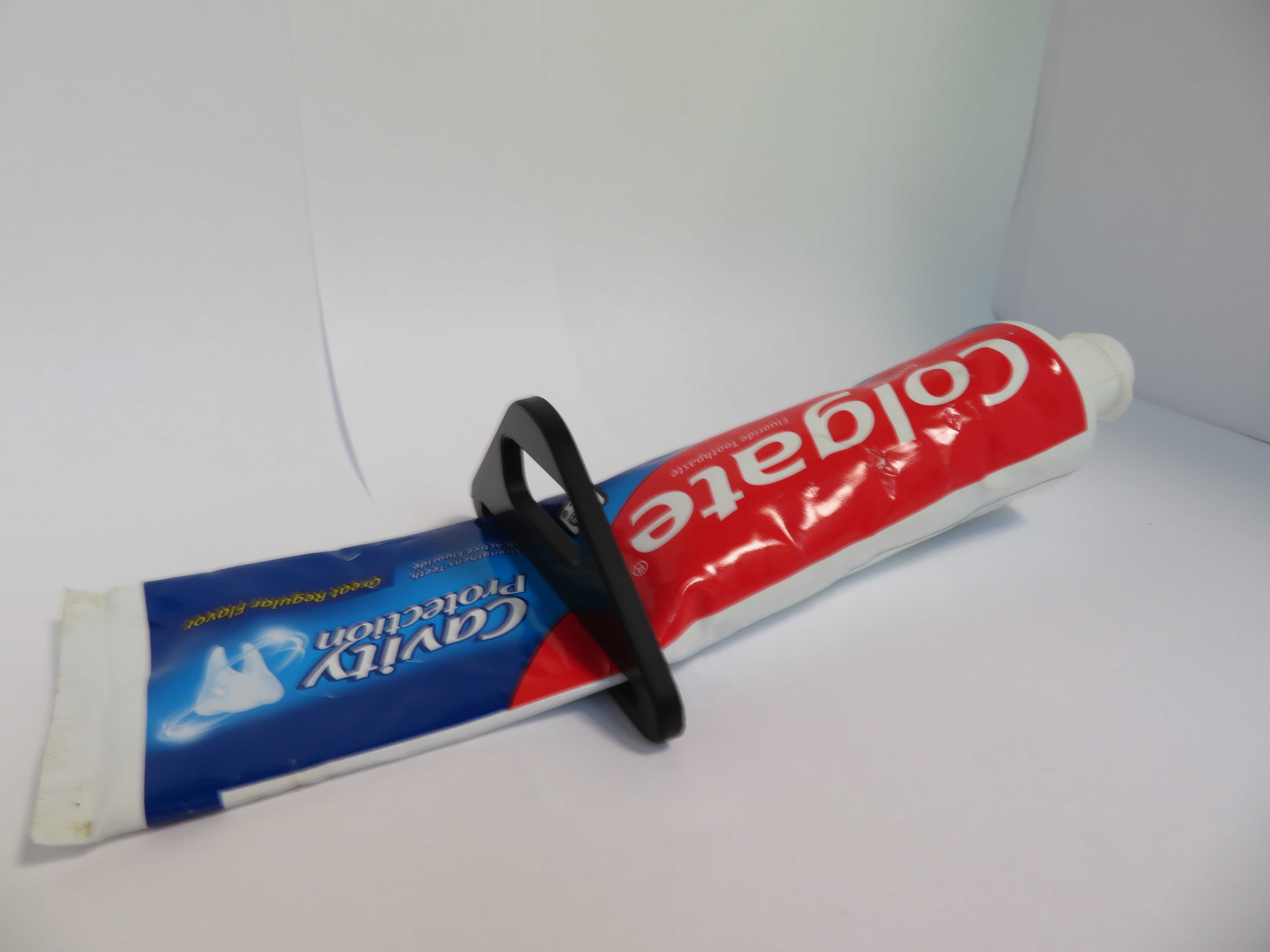 Miniatura 5 do modelo 3D Tooth-Paste Squeezer (Travel Version)