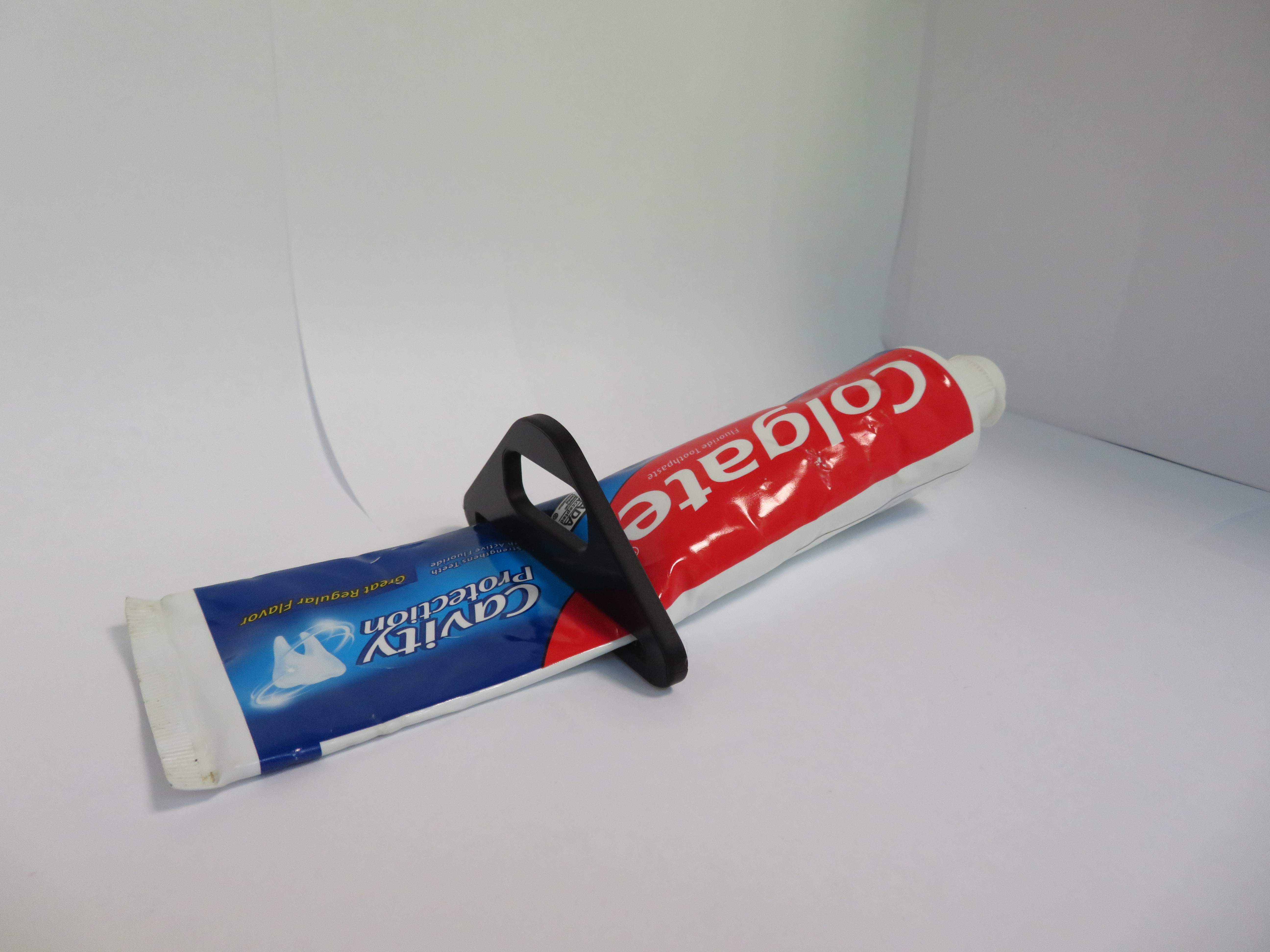 Miniatura 8 do modelo 3D Tooth-Paste Squeezer (Travel Version)