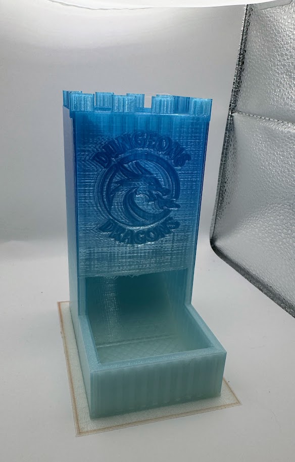 Miniatura 2 do modelo 3D Simple Castle Dice Tower