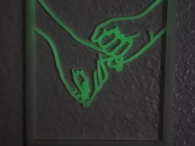 One Line picture "Lovers Hands" with frame (hands not floating)