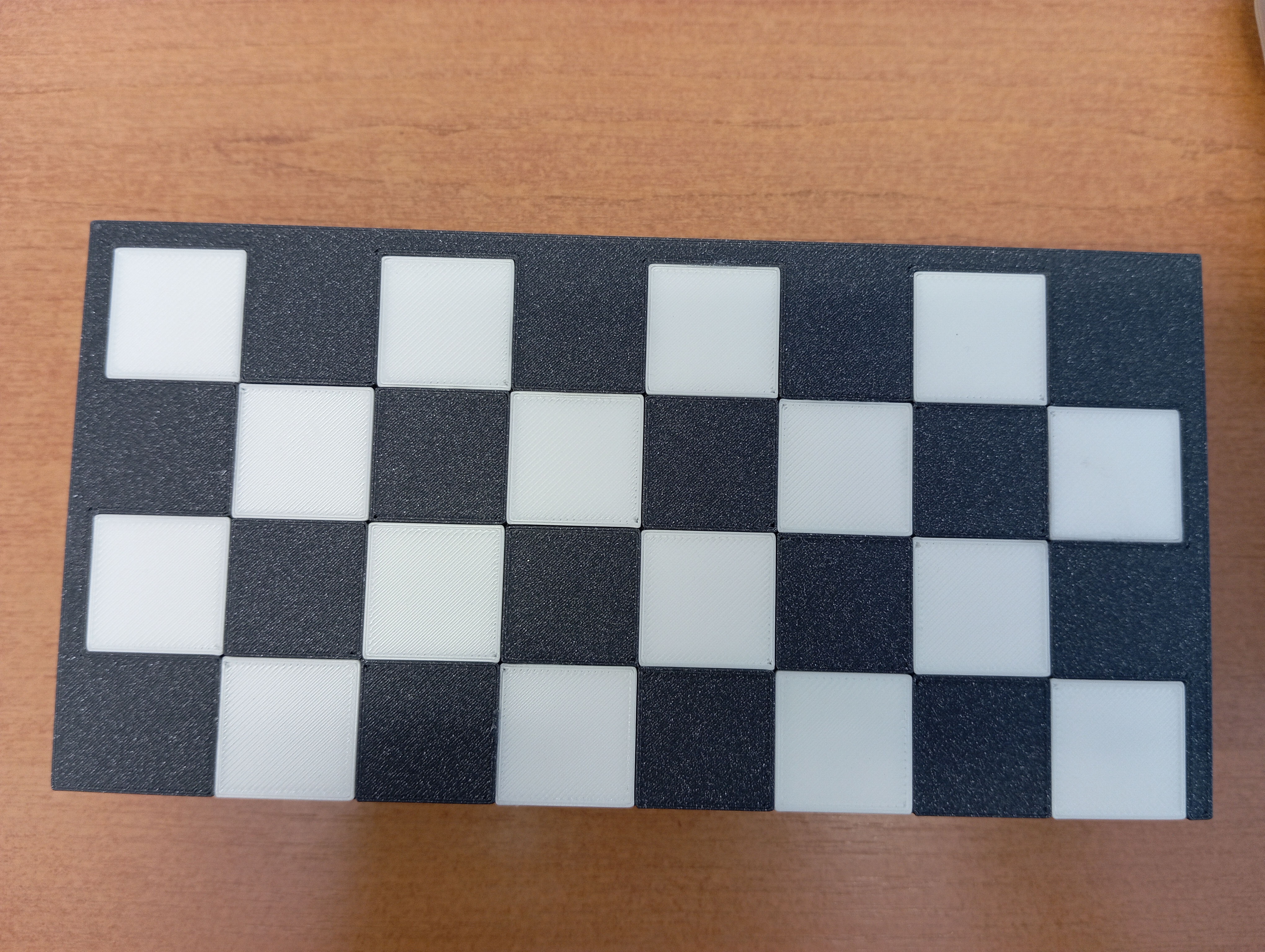 Chessboard — thumbnail 2