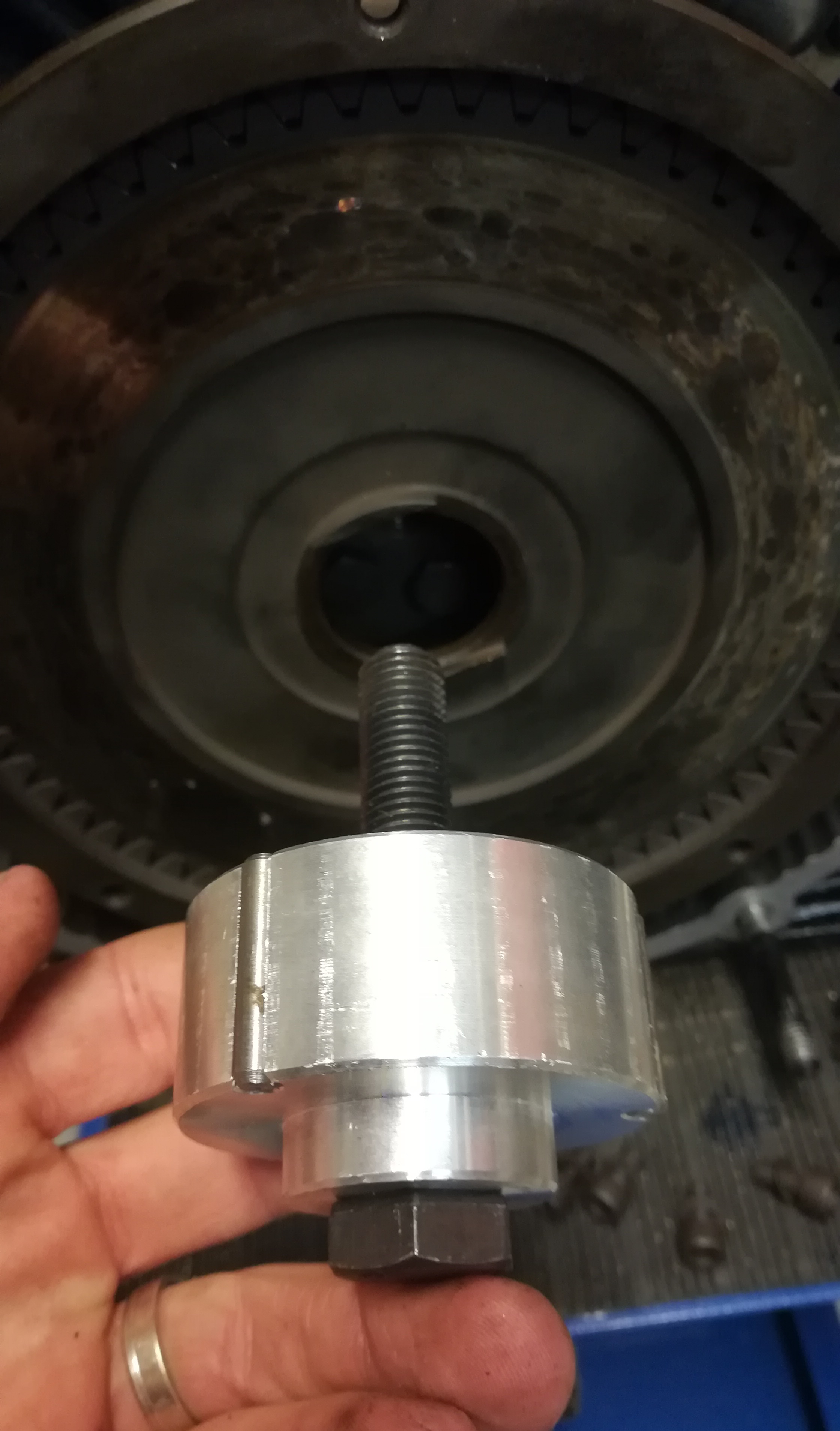 Moto Guzzi special tool for clutch