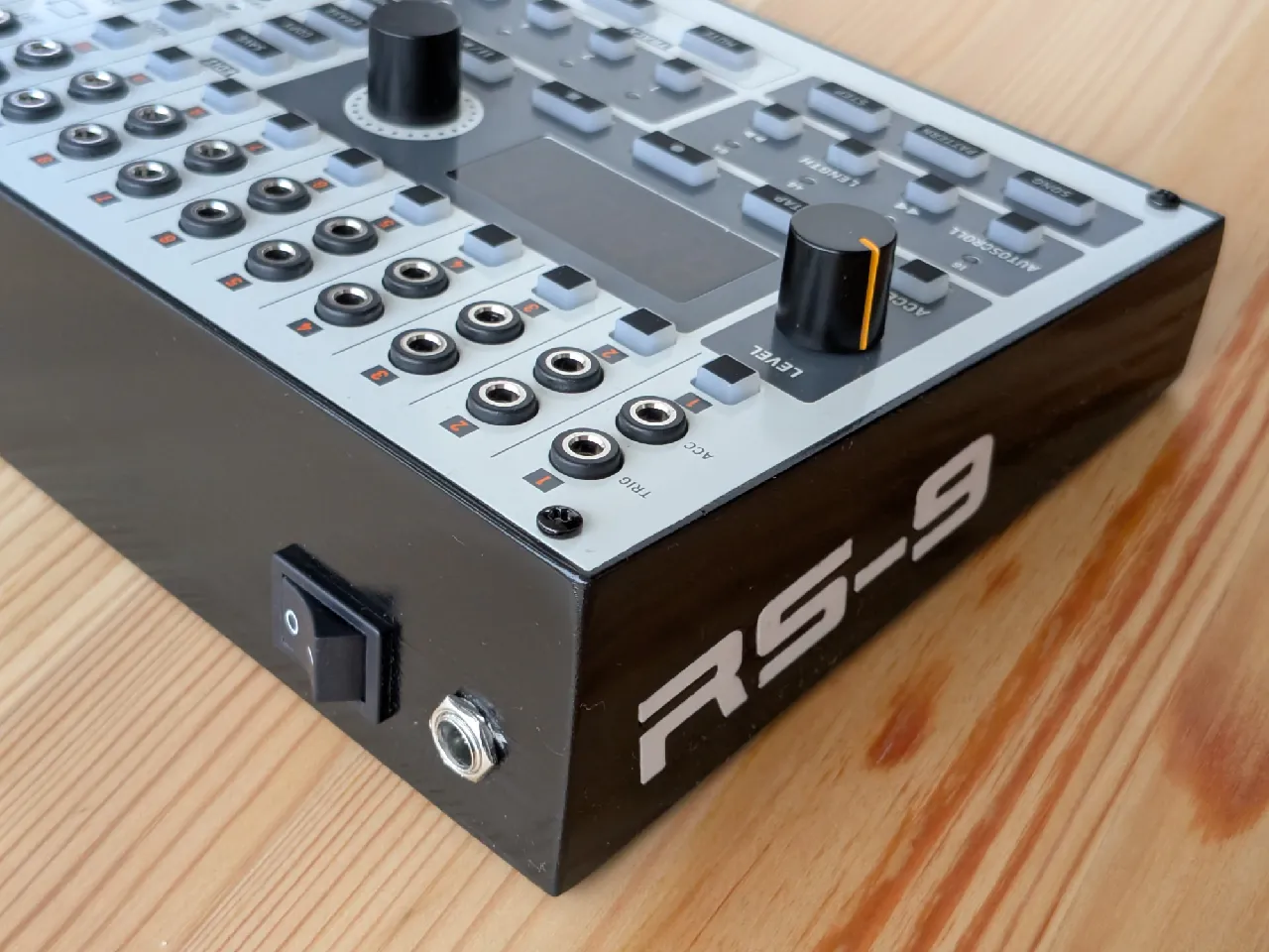 Behringer RS-9 Sequencer Case by Markus Lang | Download free STL