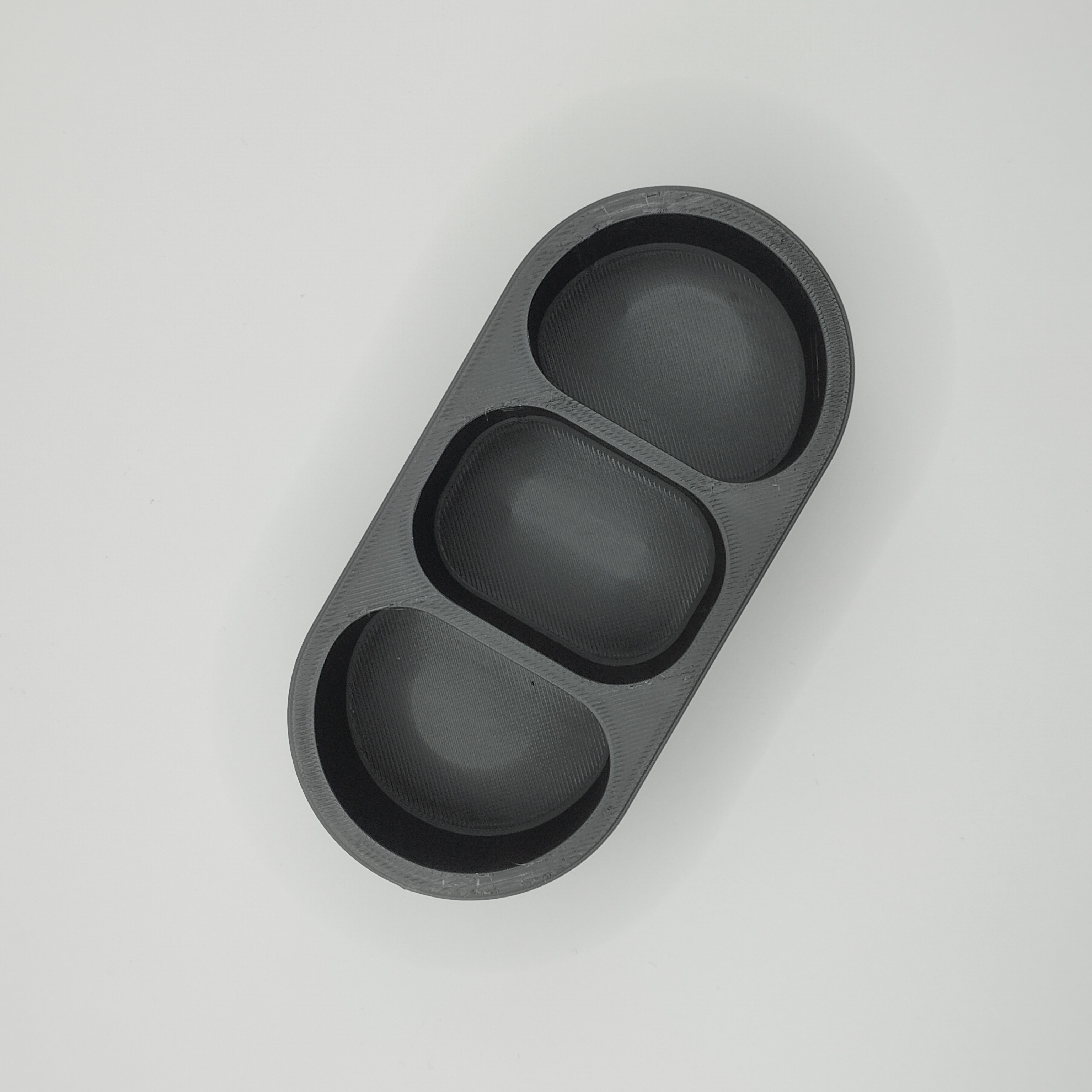 Miniatura 3 do modelo 3D Rounded Remote Caddy, Remote Holder