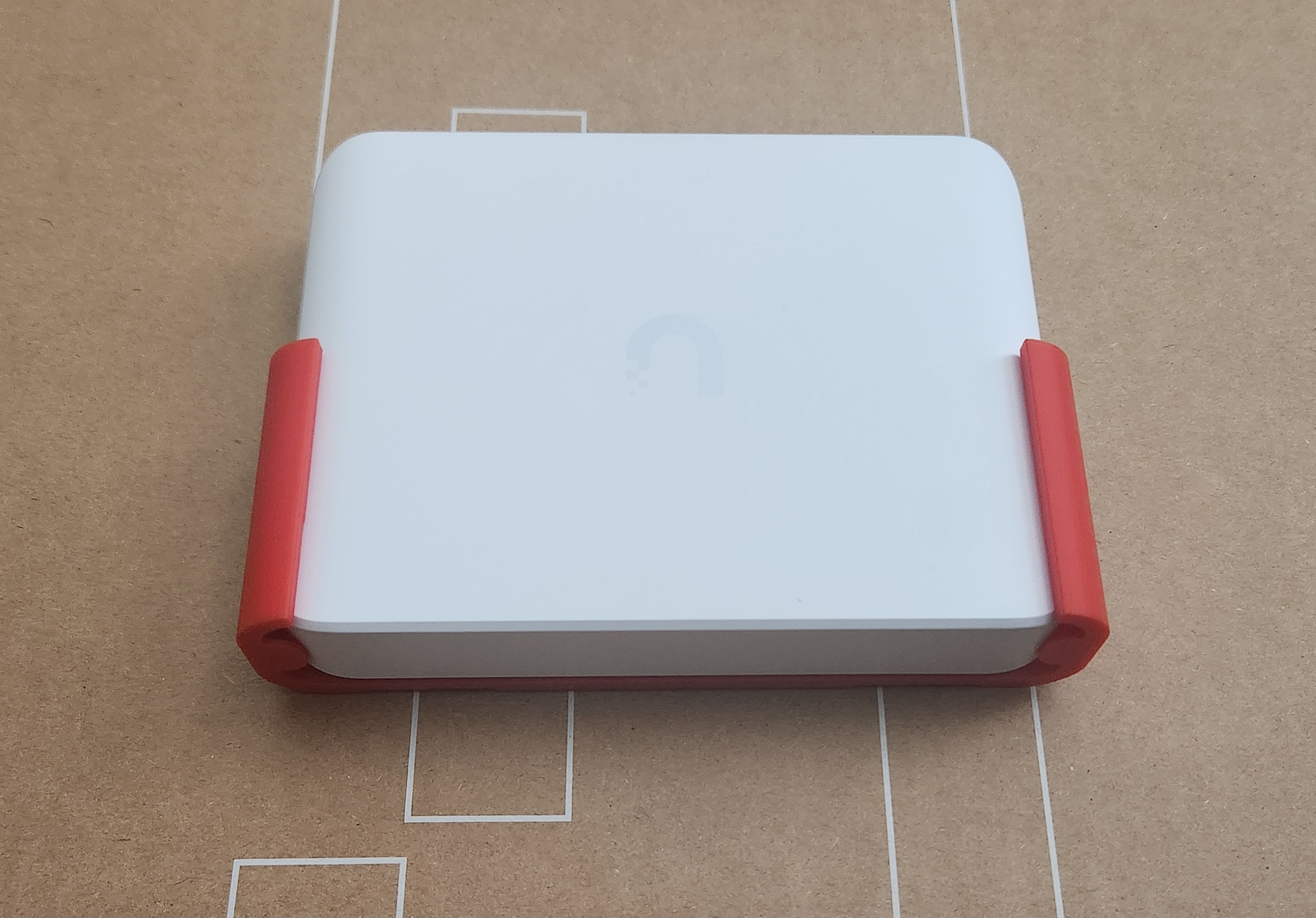 Ubiquiti Unifi USW-Flex-Mini 2.5G 5 Vertical Wall Mount w/ Tabs
