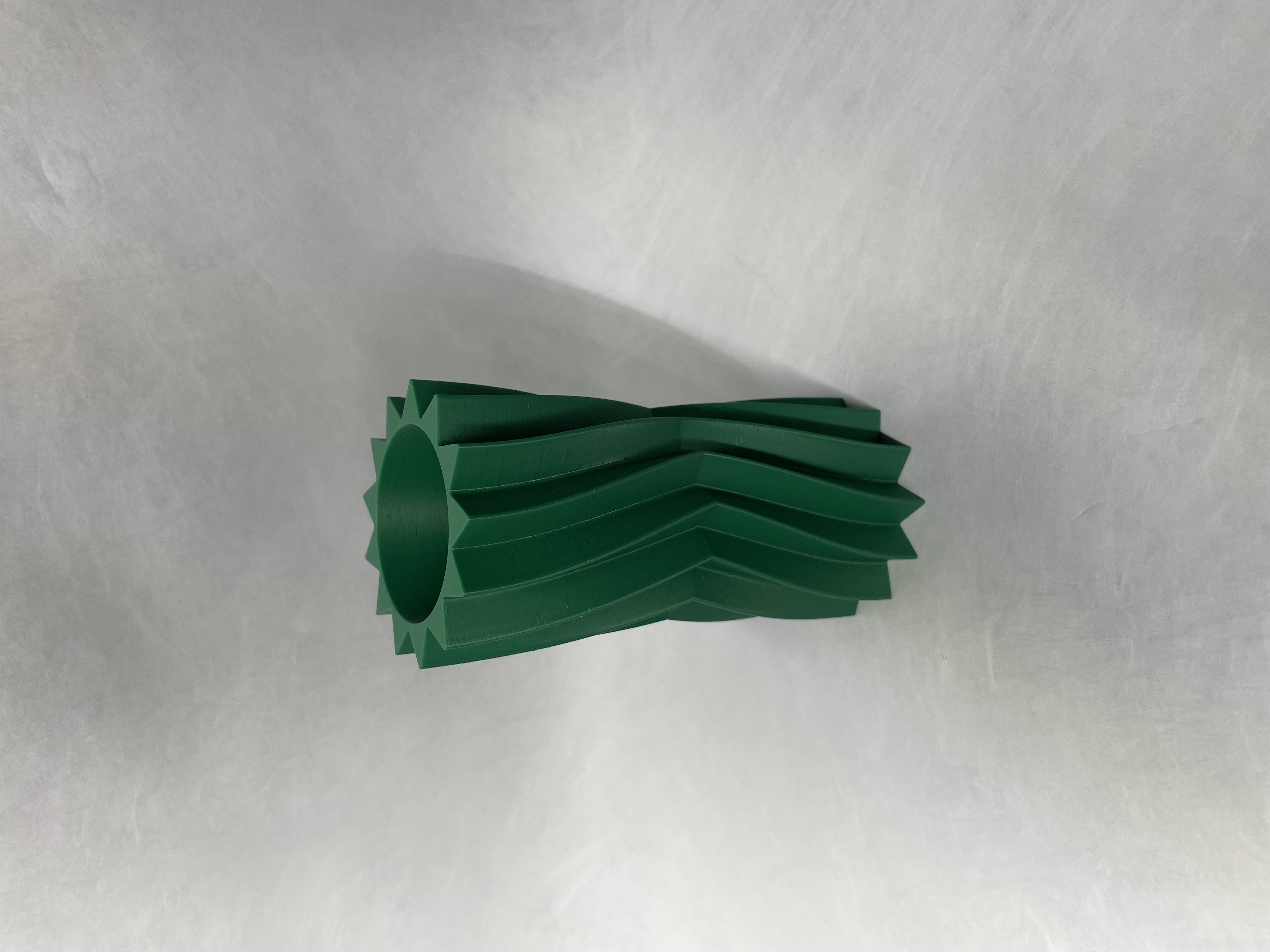 Miniatura 2 do modelo 3D Simple Twisted Modern Style Vase