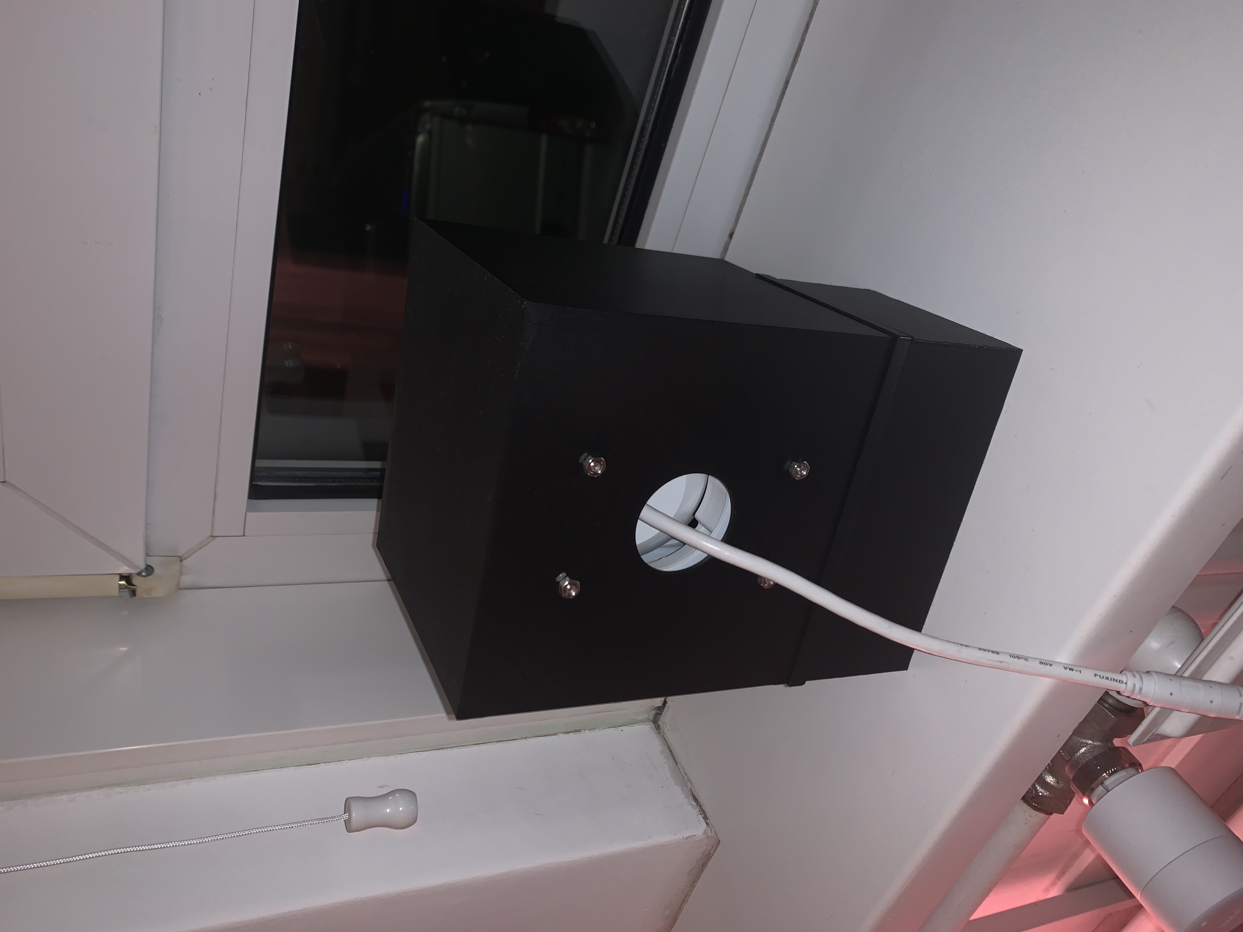 Hikvision camera box — miniatura 2