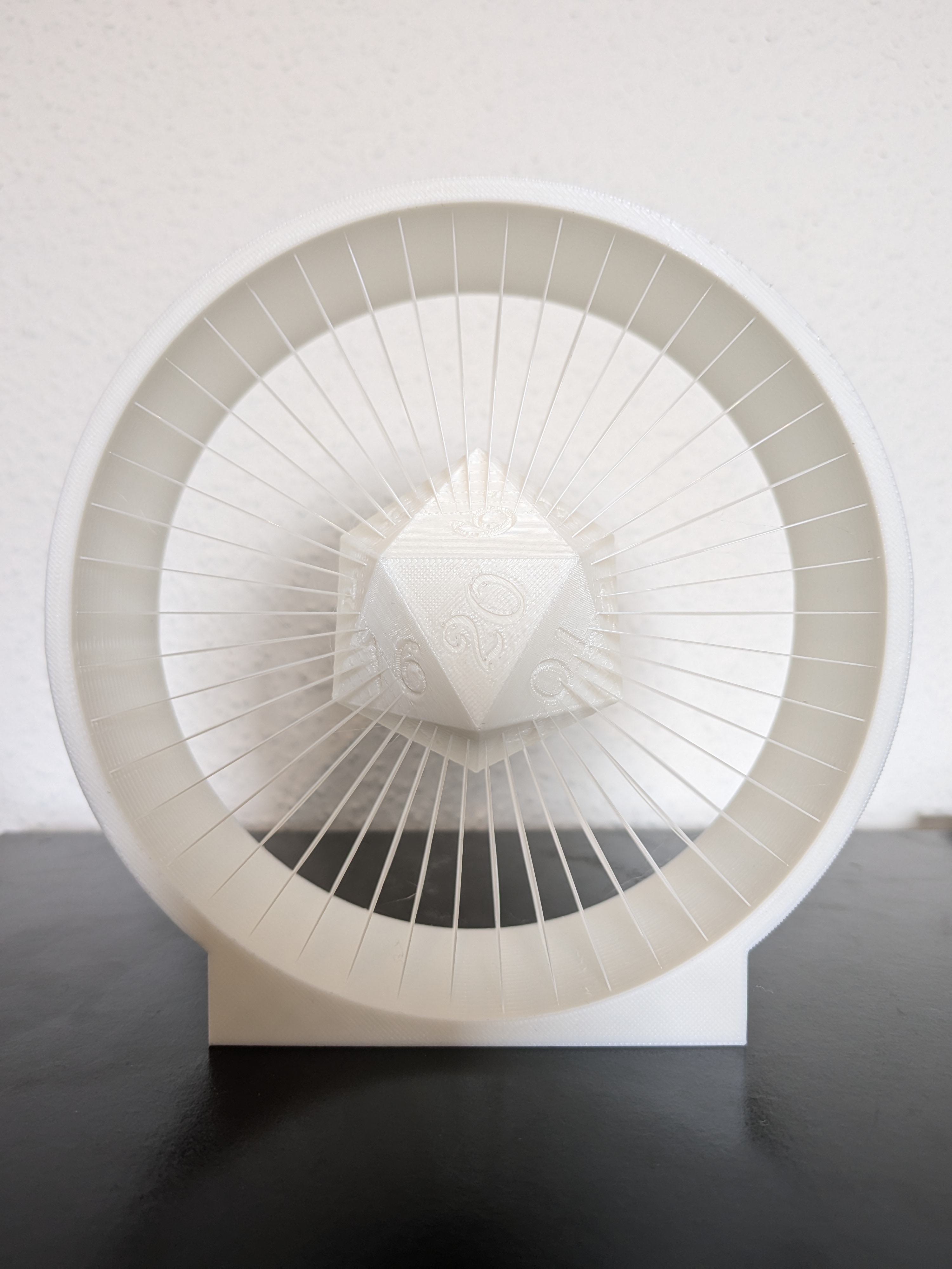 Suspended D20 — miniatura 3