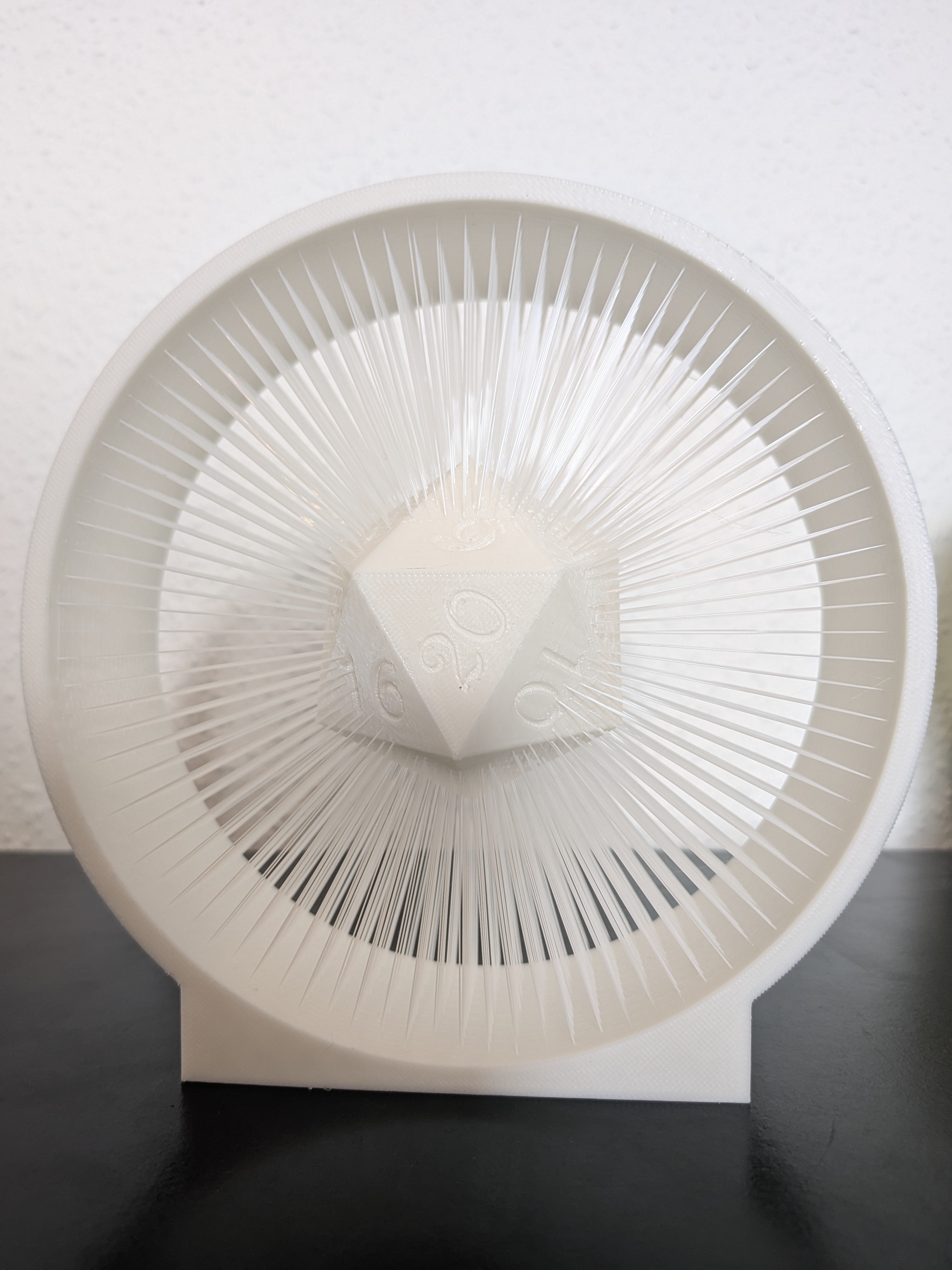 Suspended D20 — miniatura 4