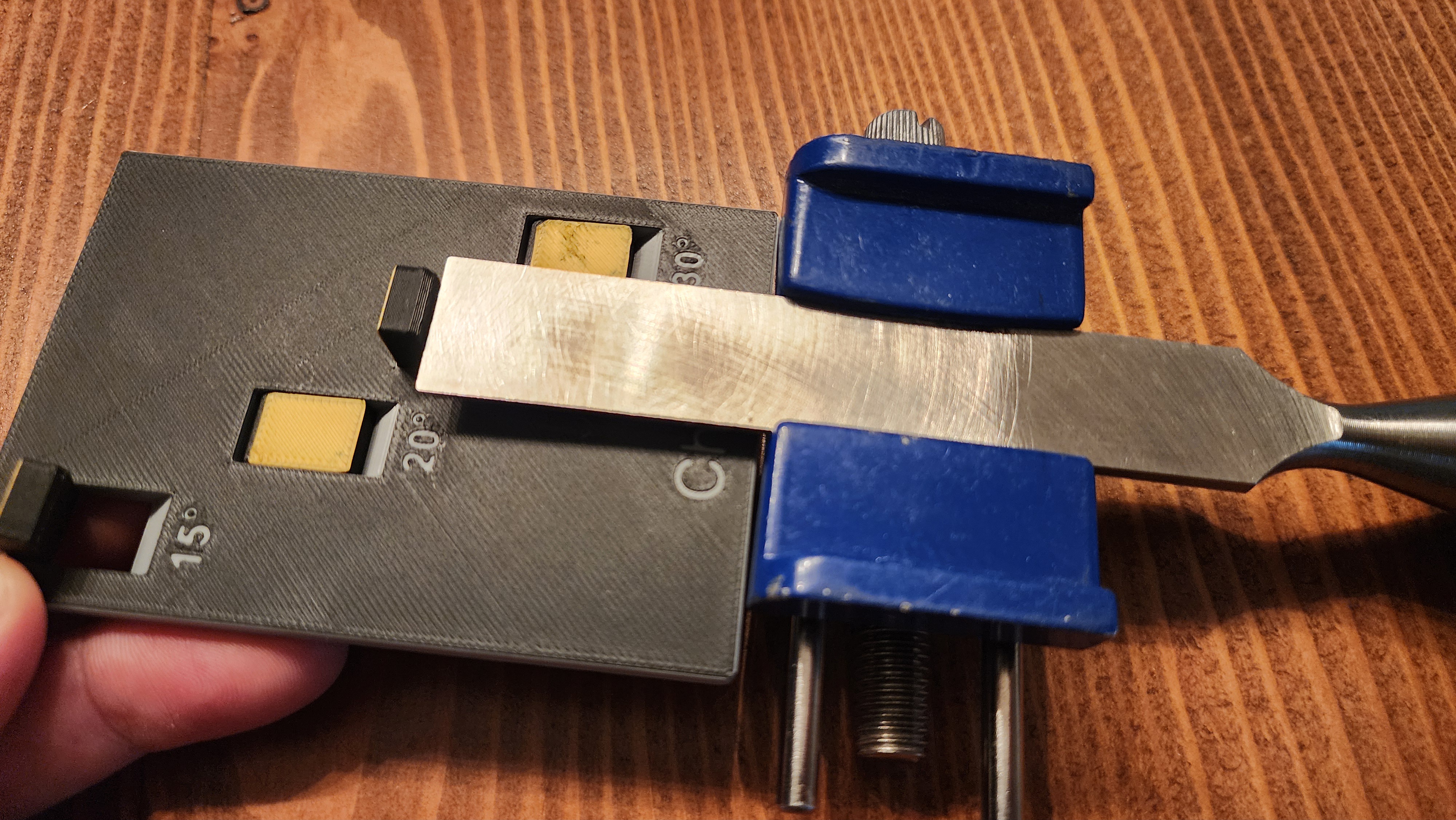 Miniatura 4 do modelo 3D Chisel/Planer Knife Sharpening Angle Jig