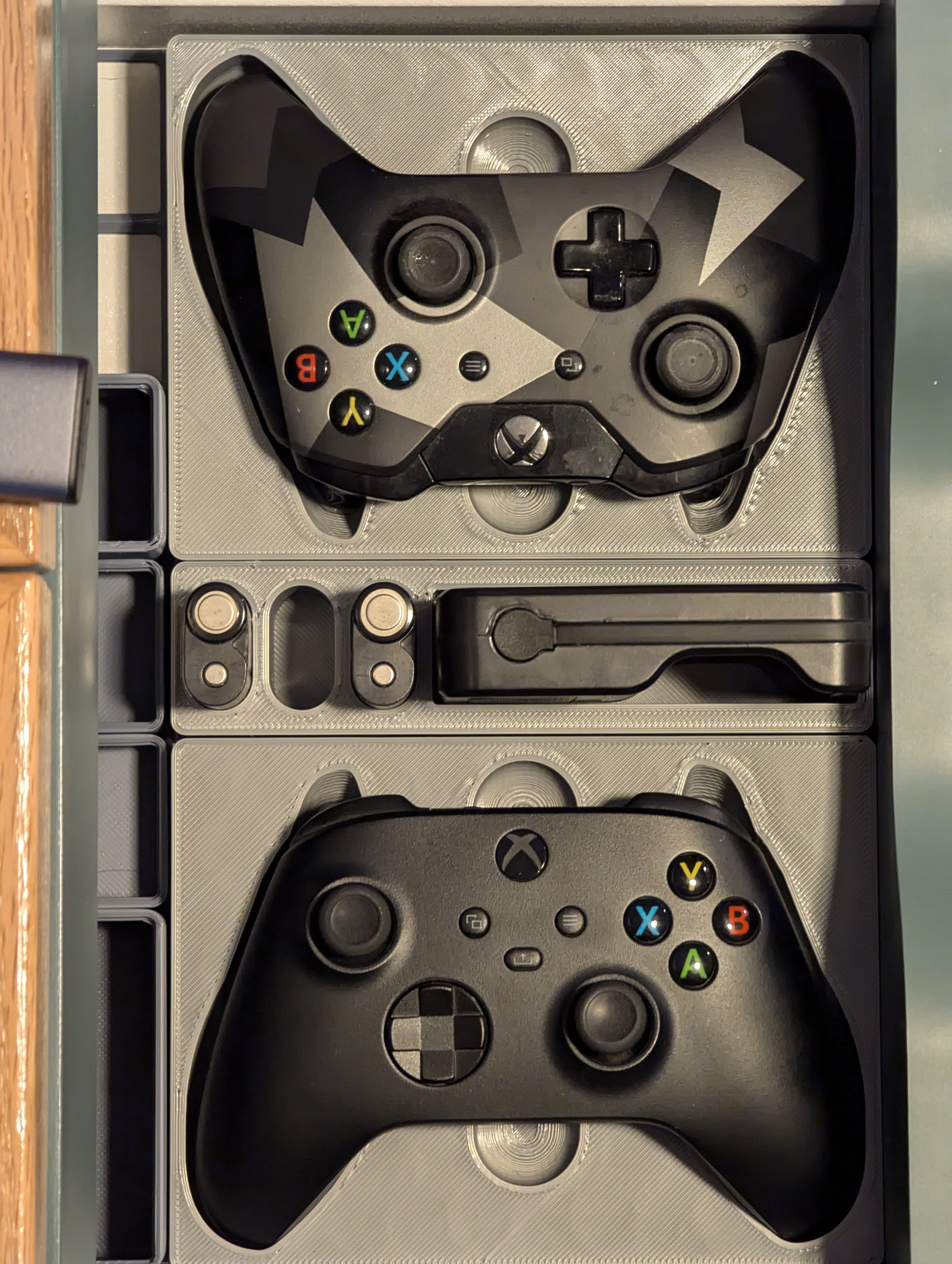 Miniatura 2 do modelo 3D Gridfinity Xbox One controller holder