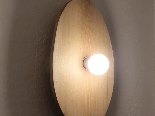 Upcycling - Wooden wall lamp