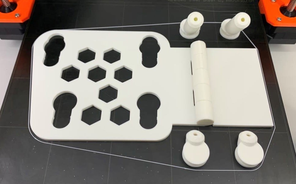 Hinge and Standoffs for Raspberry Touchscreen Case RPI 4B — miniatura 2