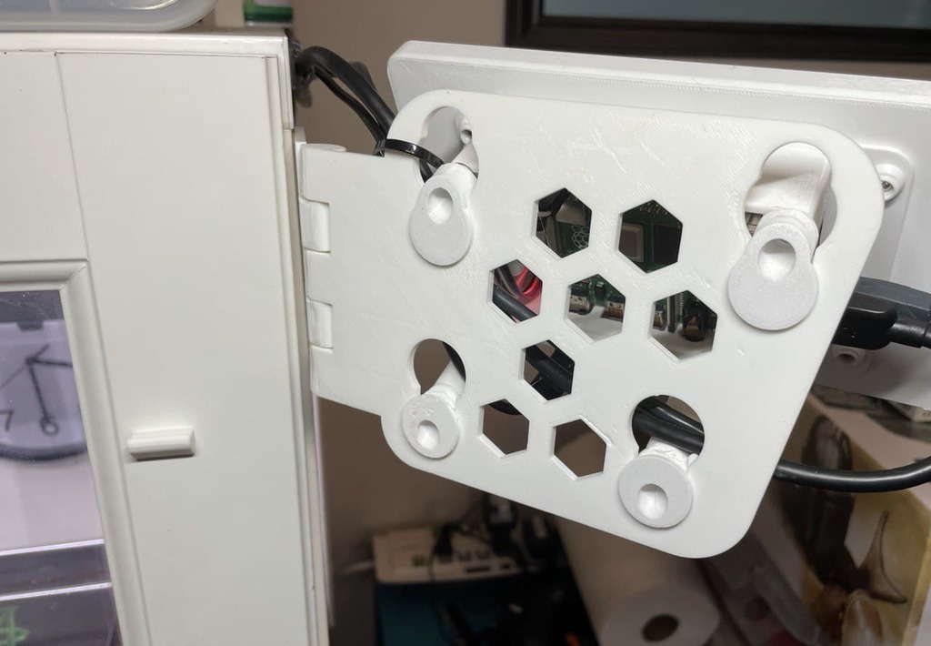 Hinge and Standoffs for Raspberry Touchscreen Case RPI 4B — miniatura 5