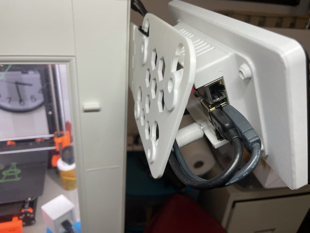 Hinge and Standoffs for Raspberry Touchscreen Case RPI 4B — miniatura 6