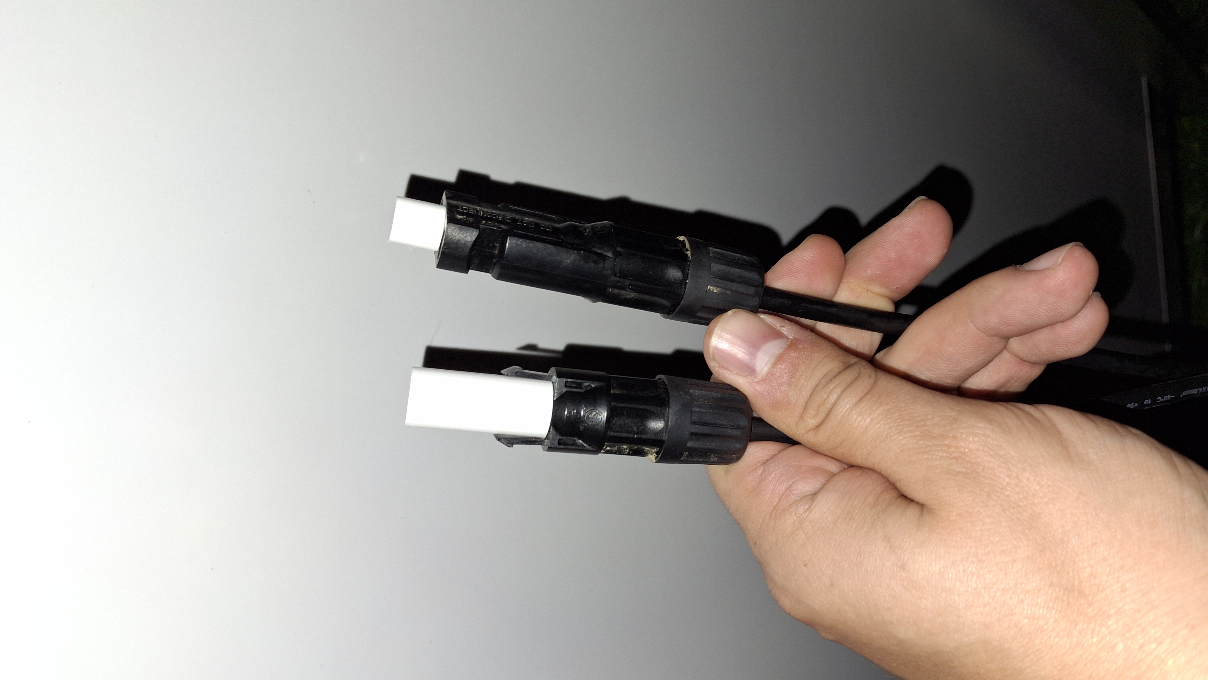 MC4 plugs