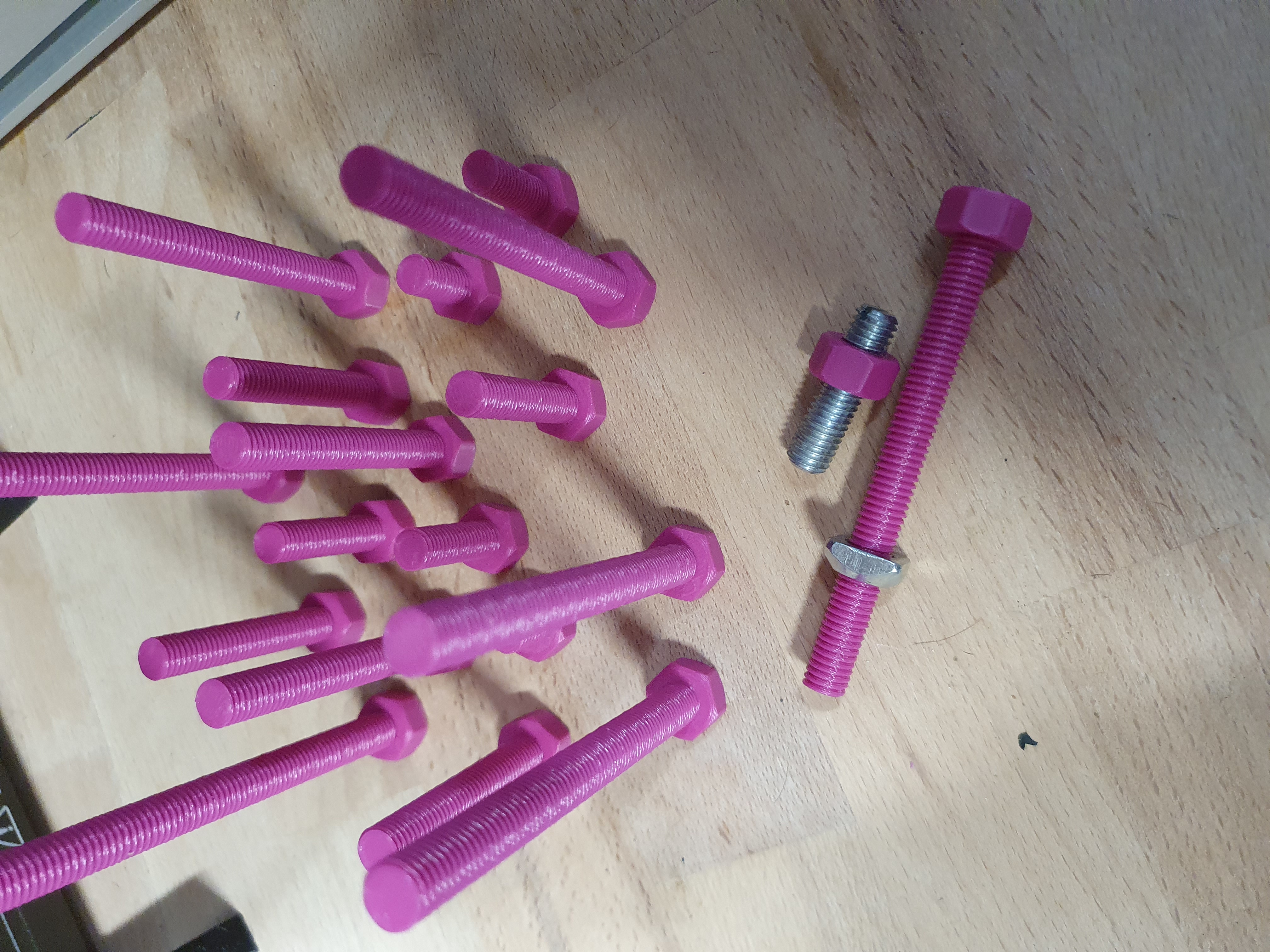 M8x1.25 ISO Metric profile / 8mm nut and  bolts