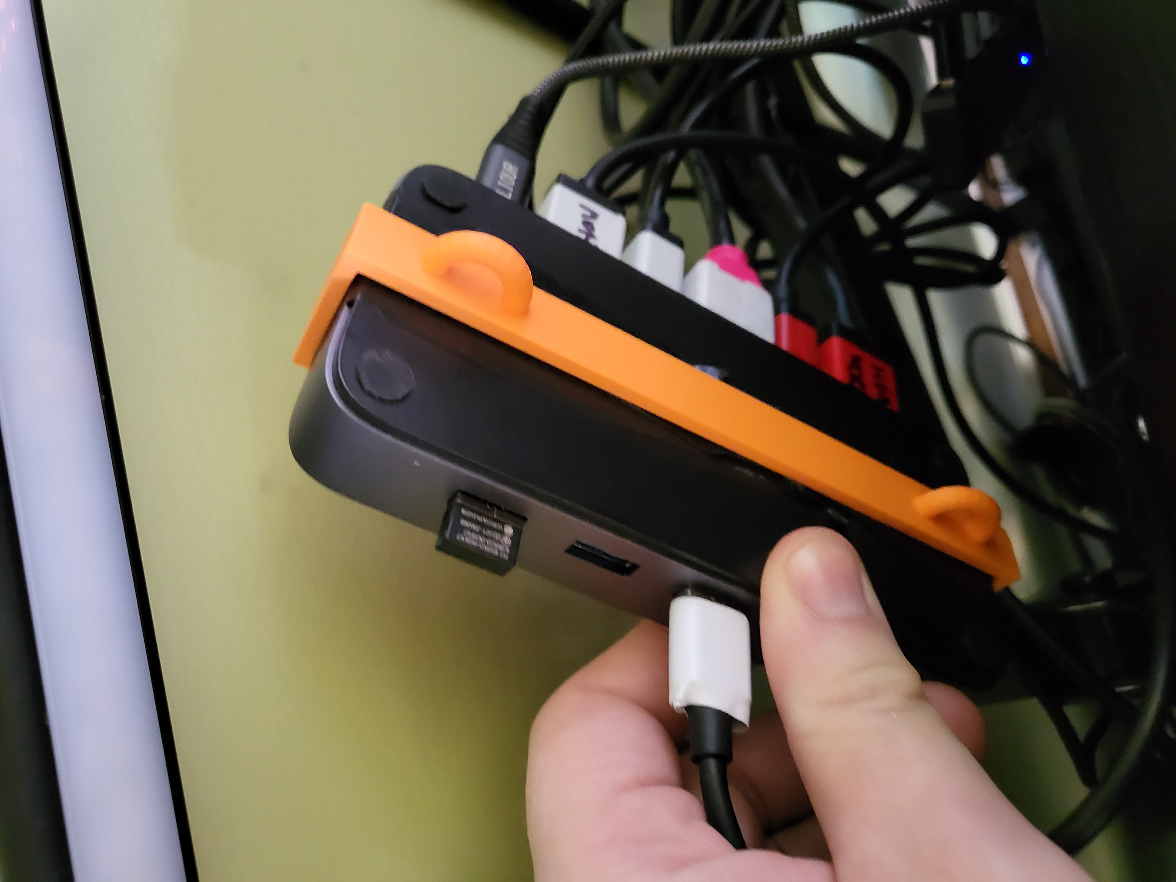 UGREEN KVM Switch Desk Accessories (bracket, remote stand and button)