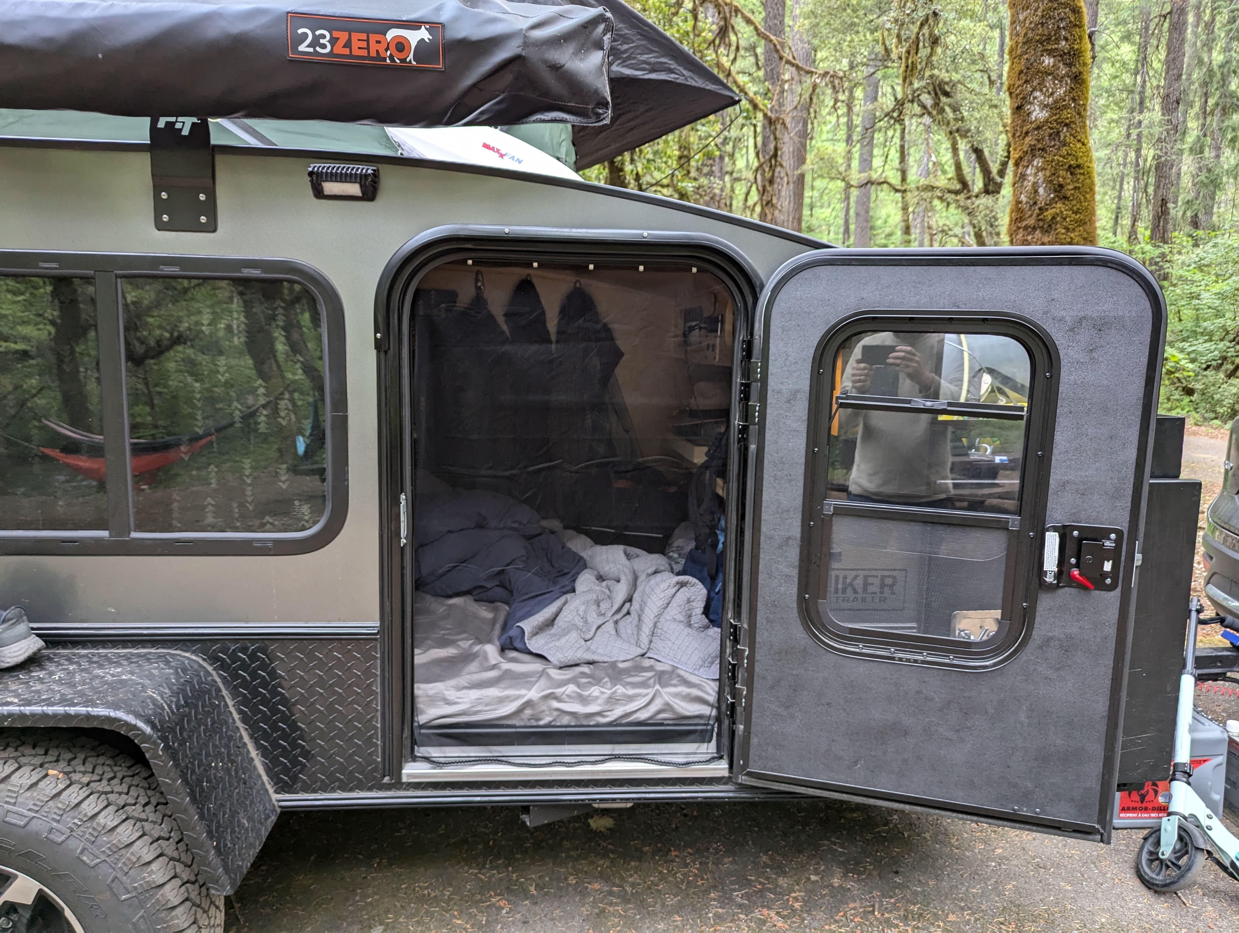 Mosquito curtain for a teardrop trailer