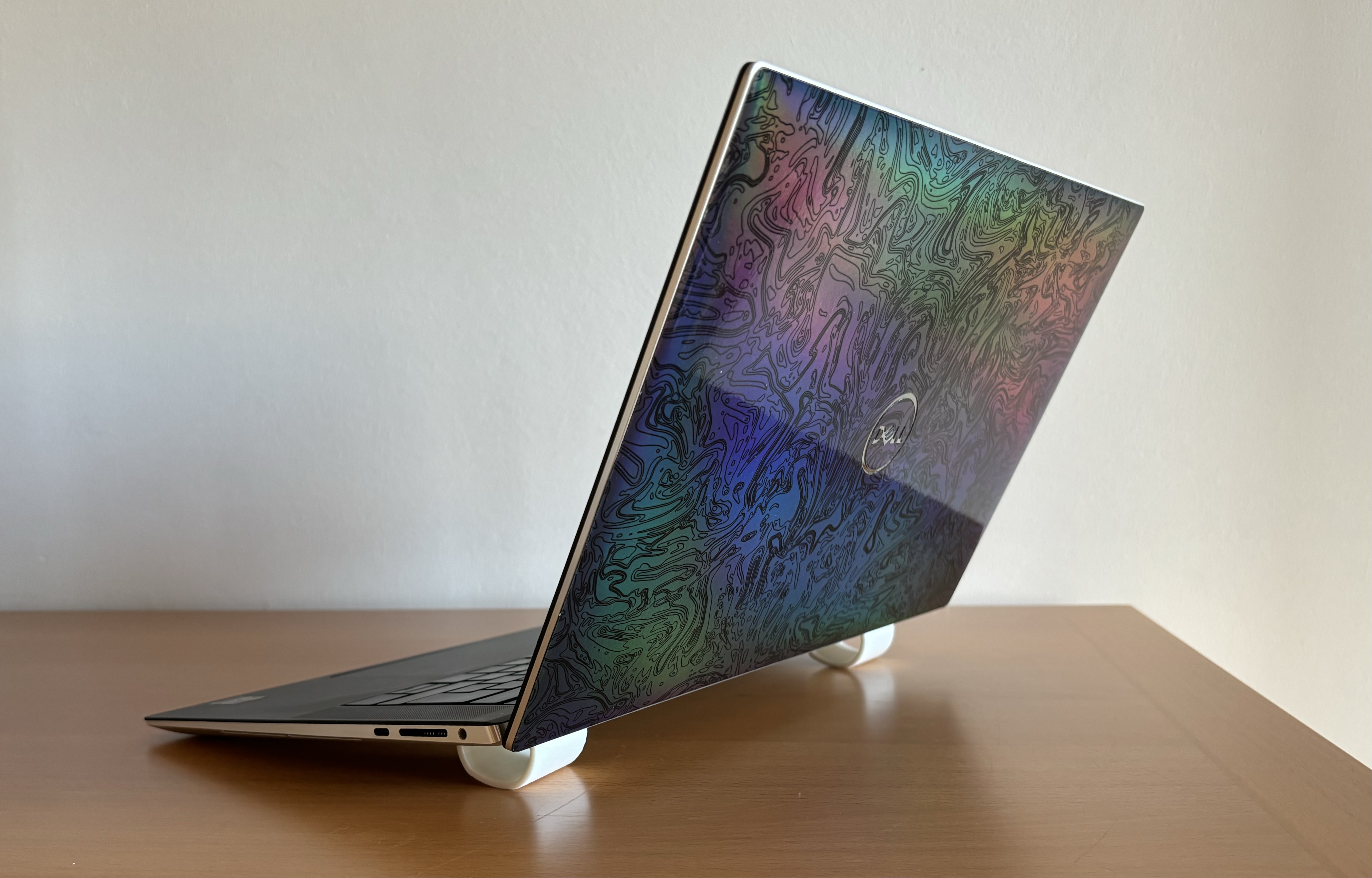 Piggy Nose Laptop Stand