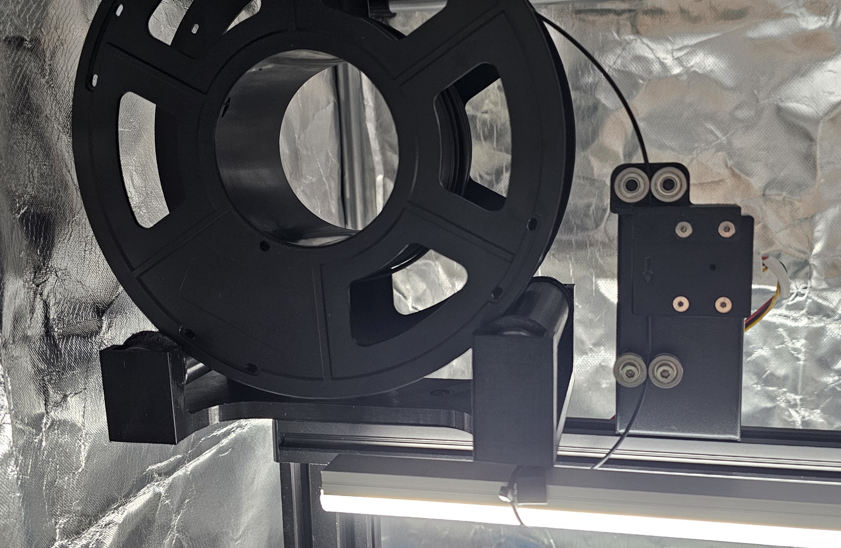 Filament Filamenthalter Abroller für Nutebefestigung inkl. Filamentführung für zB. Sovol SV04