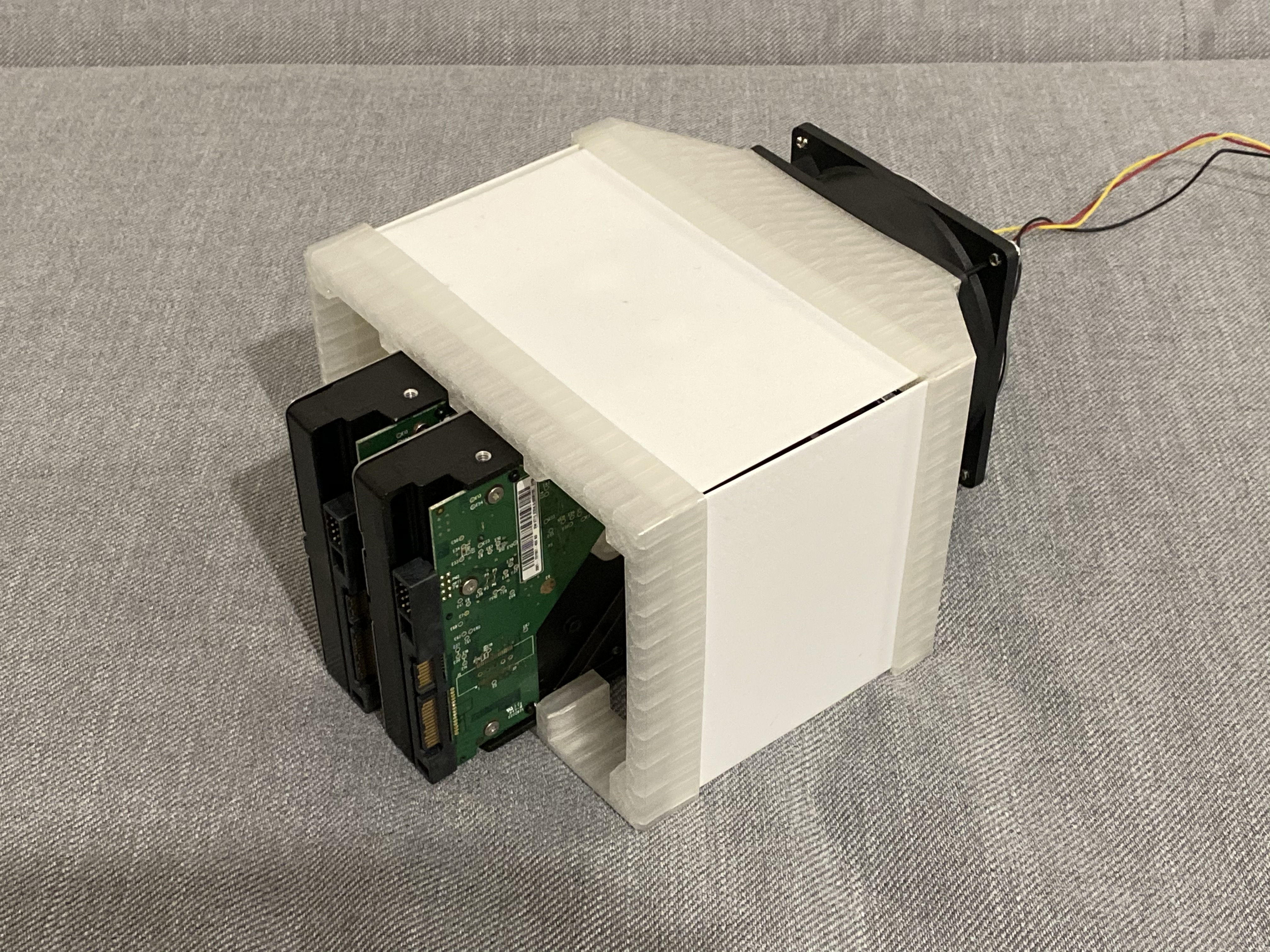 Hard disk cooling rack