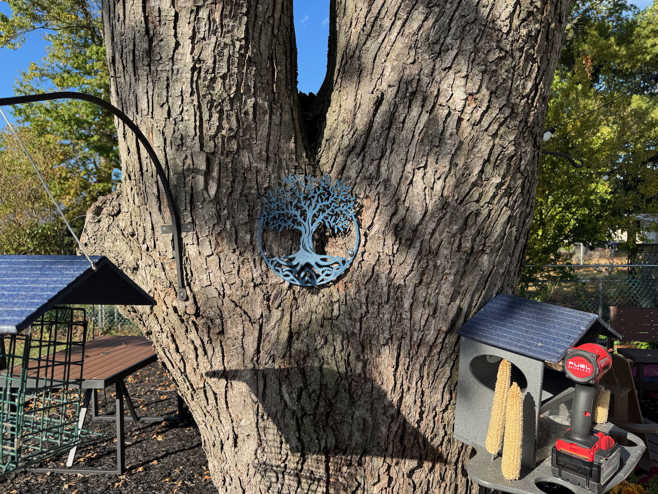 Yggdrasil, Hayat Ağacı (Sadece Plastik Aparattır!!!) Yggdrasil, Hayat Ağacı (Sadece Plastik Aparattır!!!)