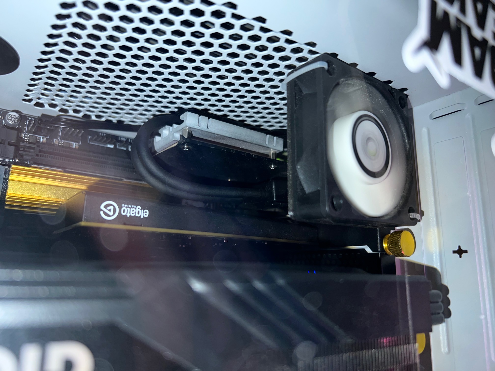 Vertical PCI fan mount for 60mm fan