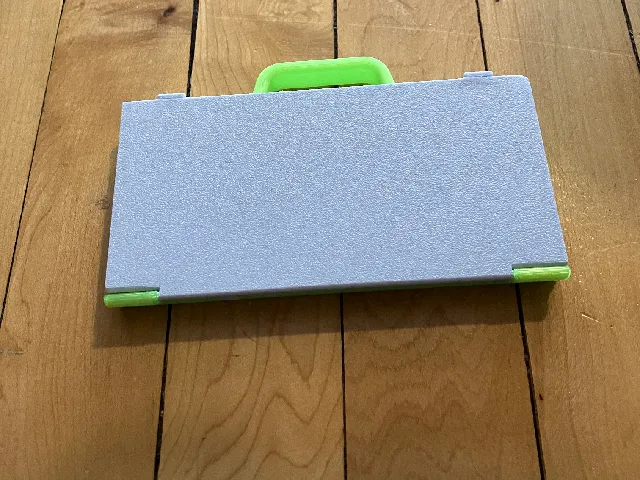 Briefcase Phone Case (iPhone SE)